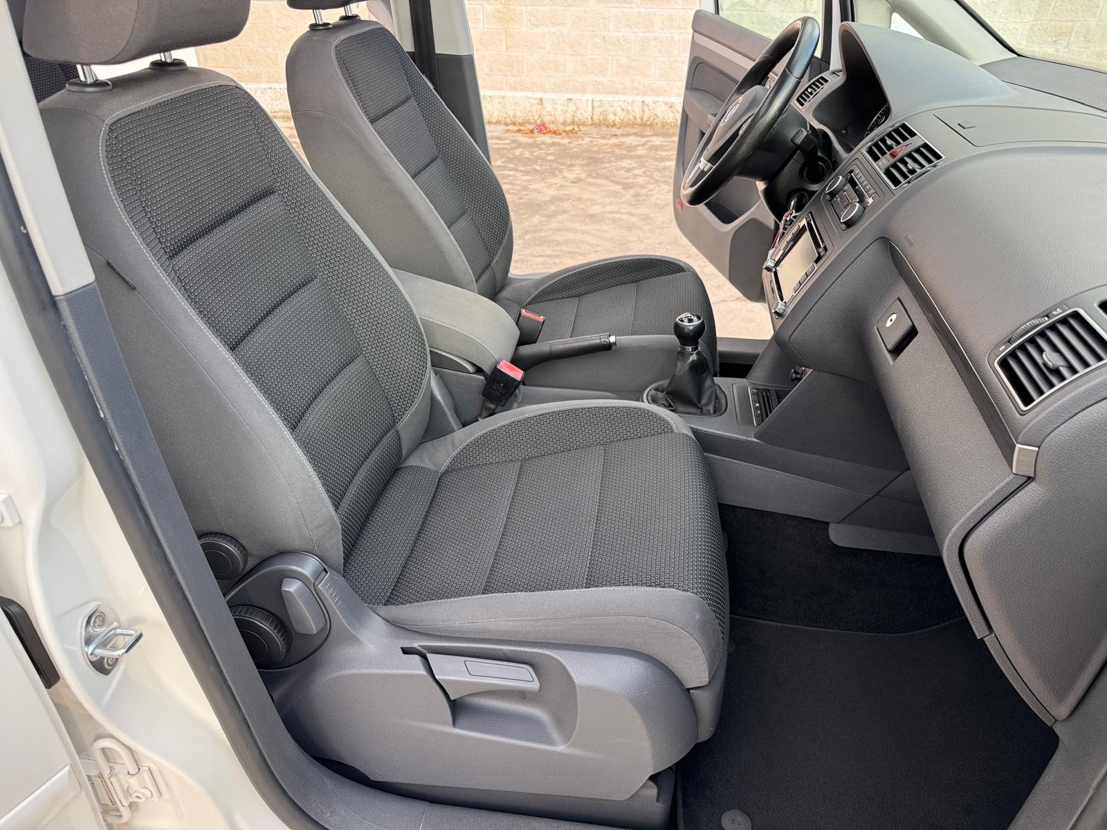 VOLKSWAGEN TOURAN ADVANCE 7 PLAZAS 1.6 TDI 105 CV 