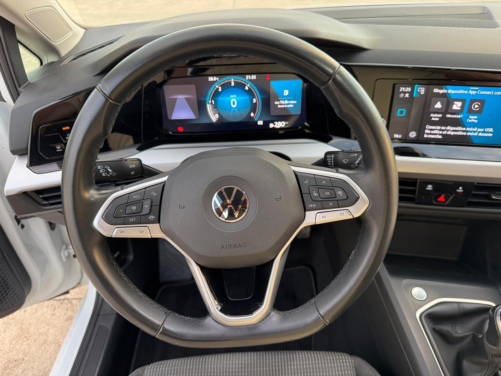 VOLKSWAGEN Golf 8  2.O TDI 115 CV