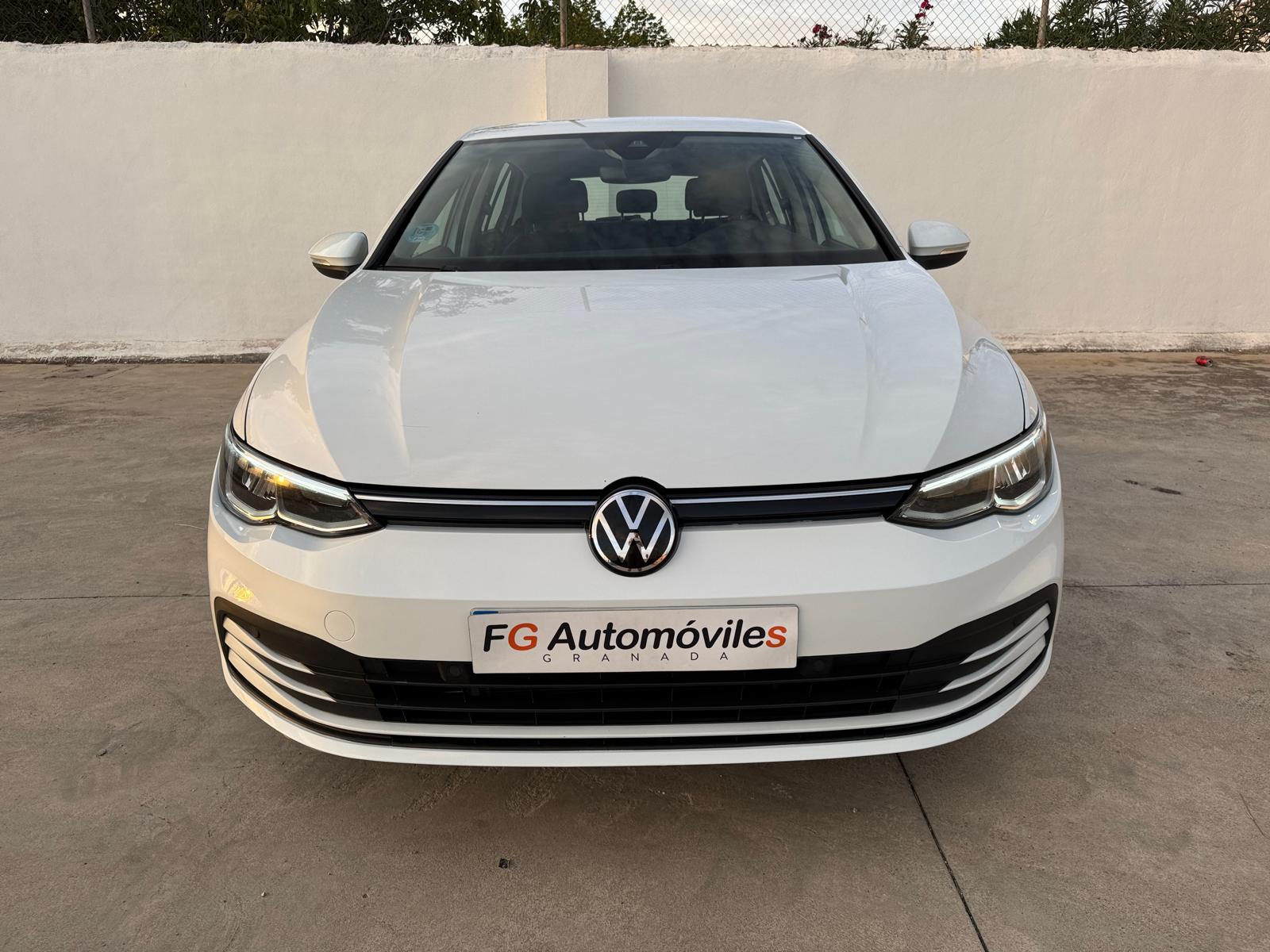 VOLKSWAGEN Golf 8  2.O TDI 115 CV