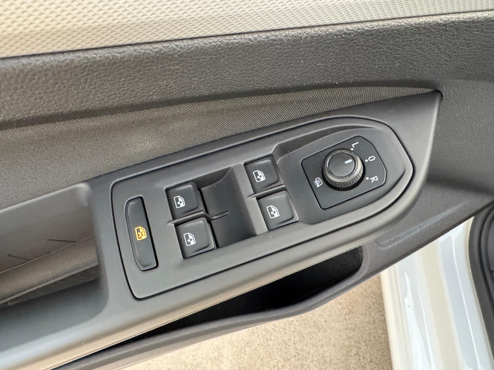 VOLKSWAGEN Golf 8  2.O TDI 115 CV