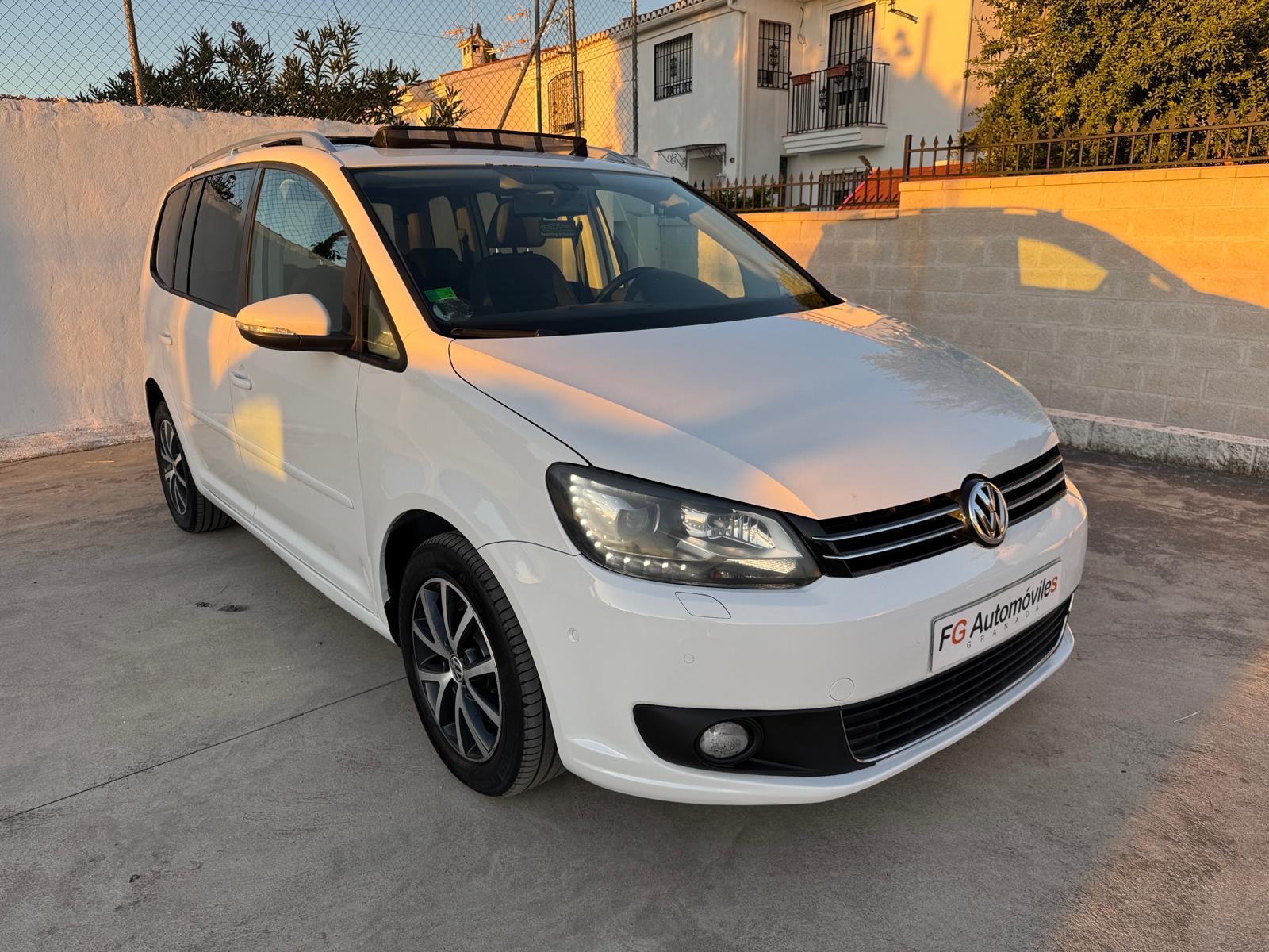 VOLKSWAGEN TOURAN ADVANCE 7 PLAZAS 2.0 TDI 140 CV DSG 