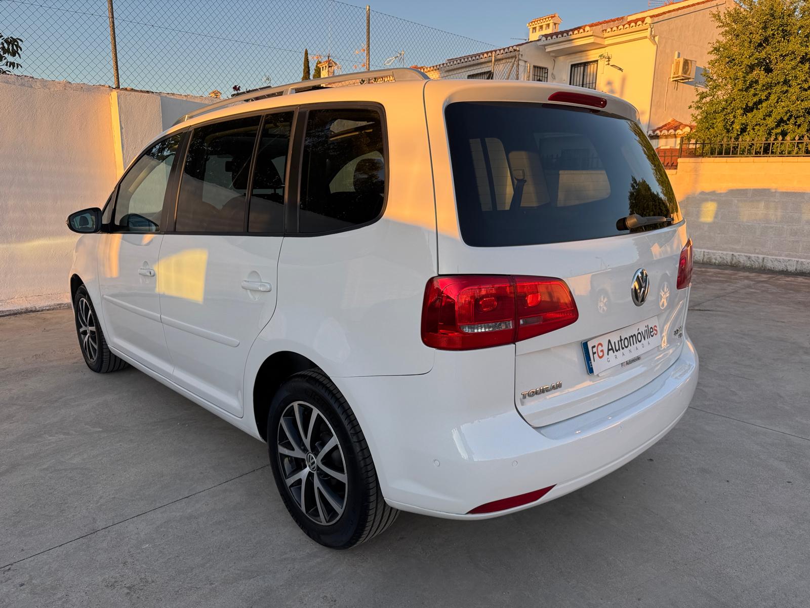 VOLKSWAGEN TOURAN ADVANCE 7 PLAZAS 2.0 TDI 140 CV DSG 