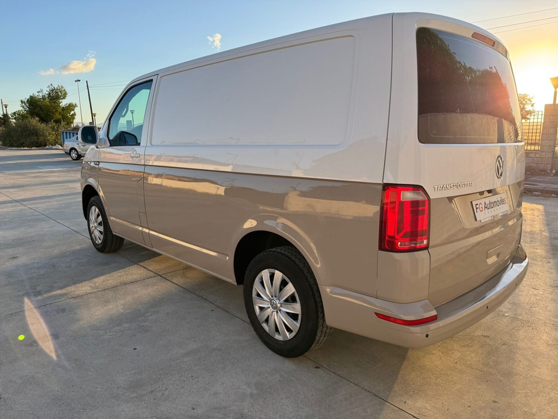 VOLKSWAGEN TRANSPORTER T6 2.0 TDI 100 CV