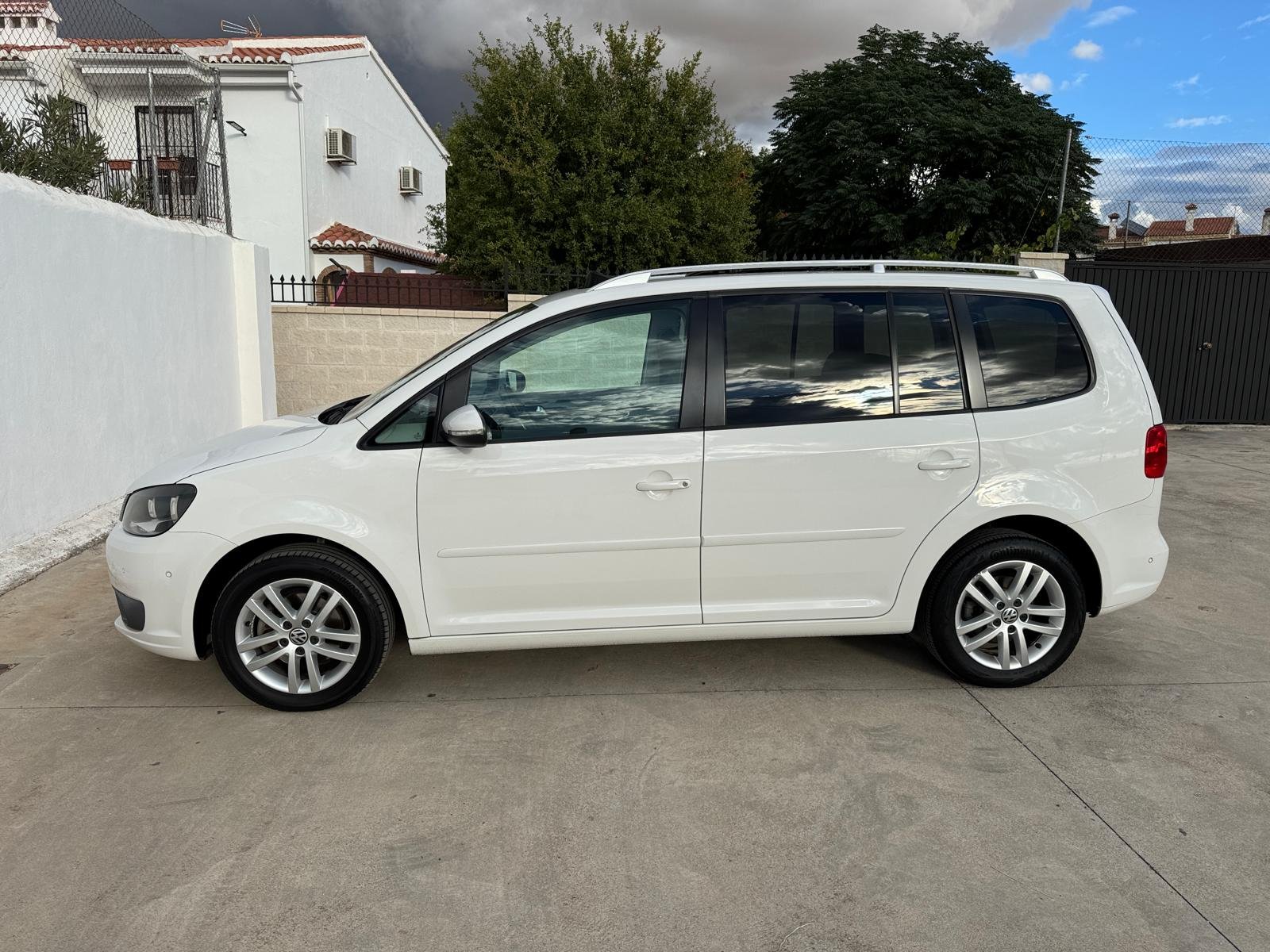 VOLKSWAGEN TOURAN ADVANCE 7 PLAZAS 1.6 TDI 105 CV 