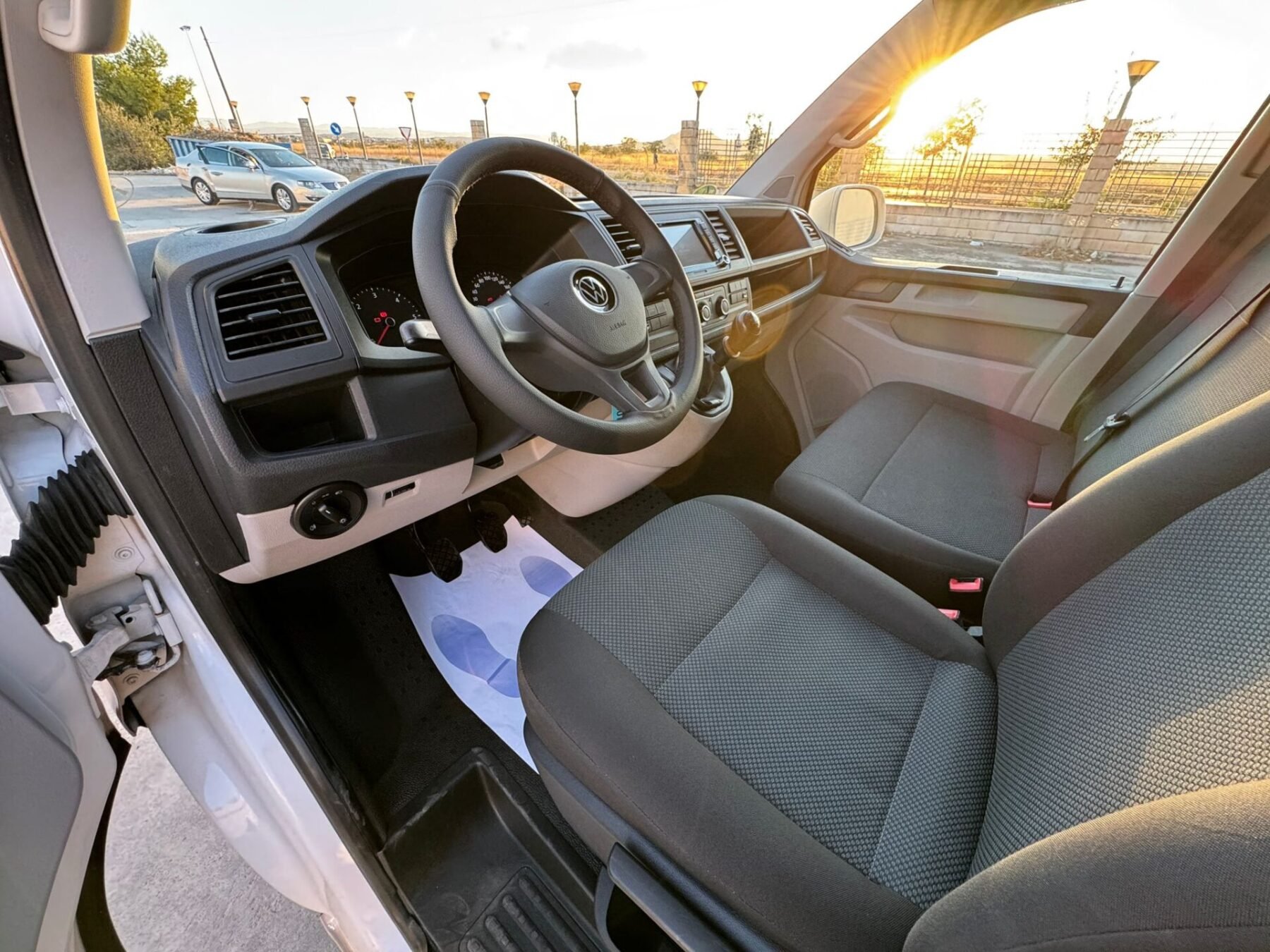 VOLKSWAGEN TRANSPORTER T6 2.0 TDI 100 CV