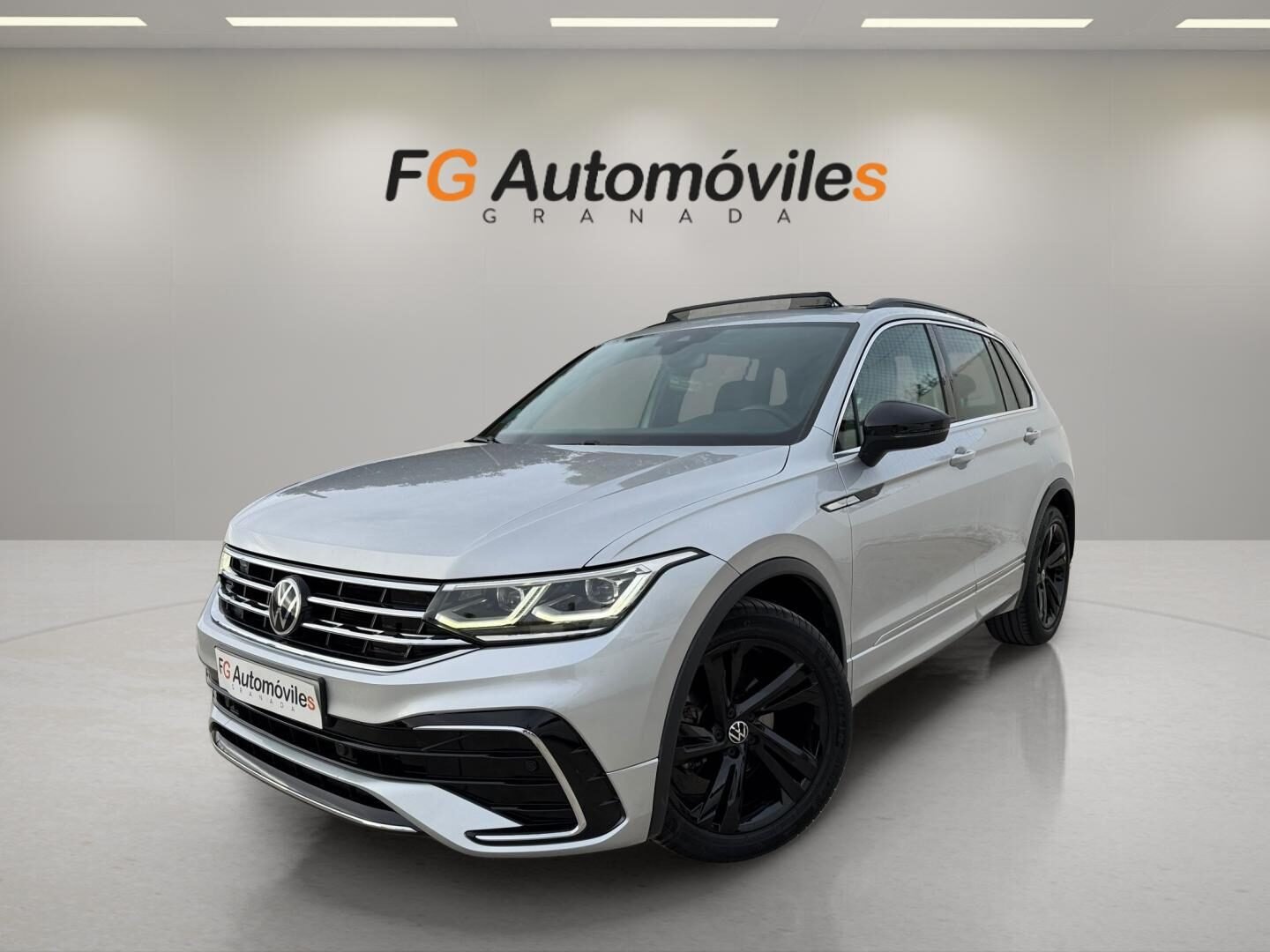 VOLKSWAGEN TIGUAN R-LINE 2.0 TDI 150 CV DSG7