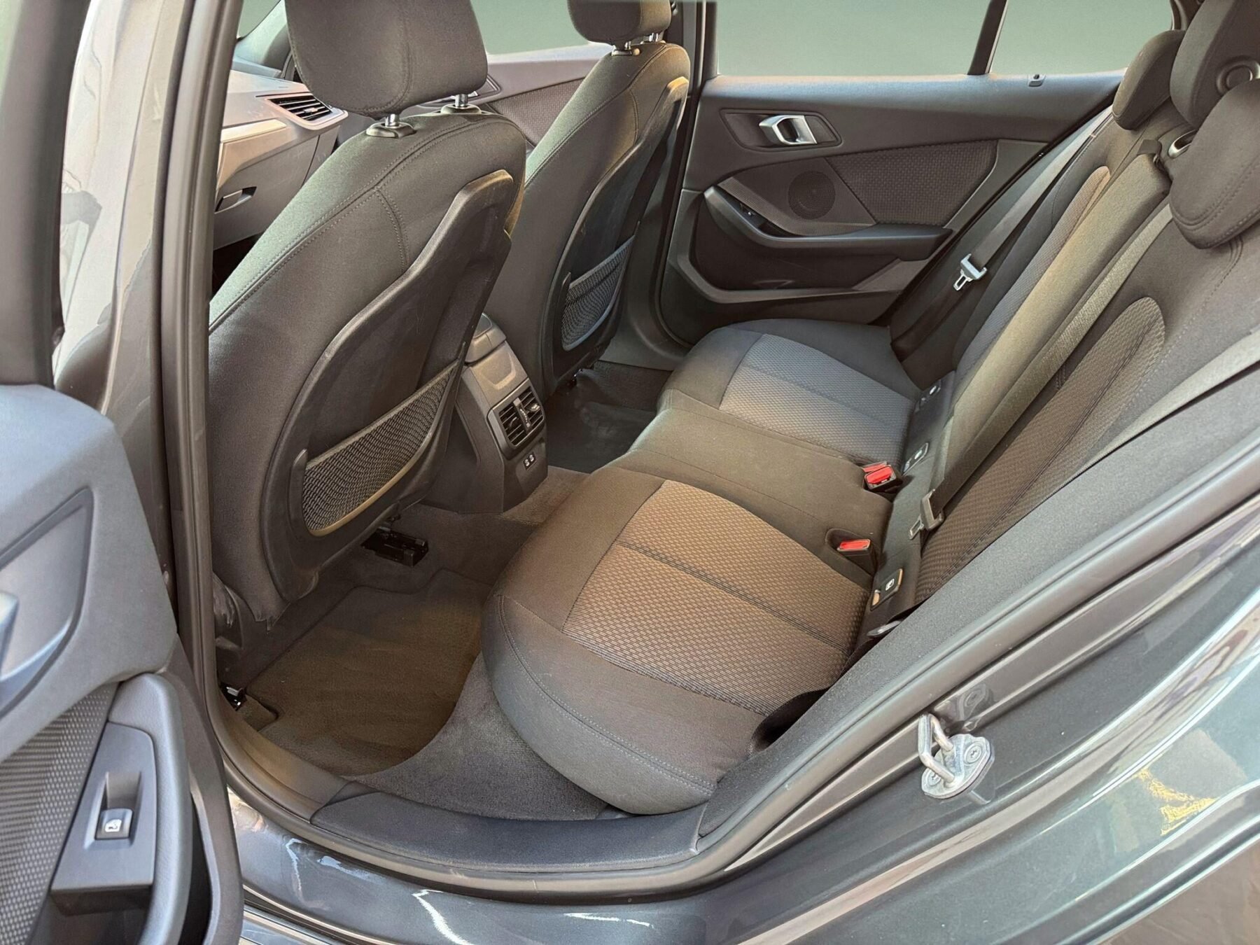 BMW Serie 1 118d 150 CV BUSINESS AUTOMÁTICO