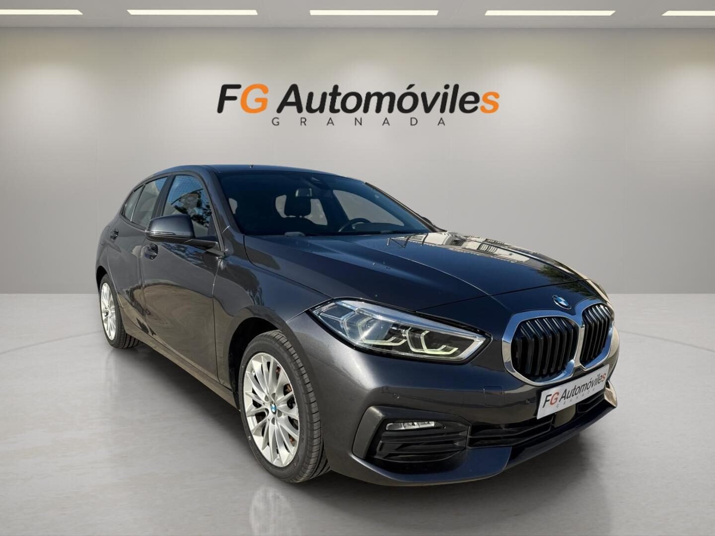 BMW Serie 1 118d 150 CV BUSINESS AUTOMÁTICO