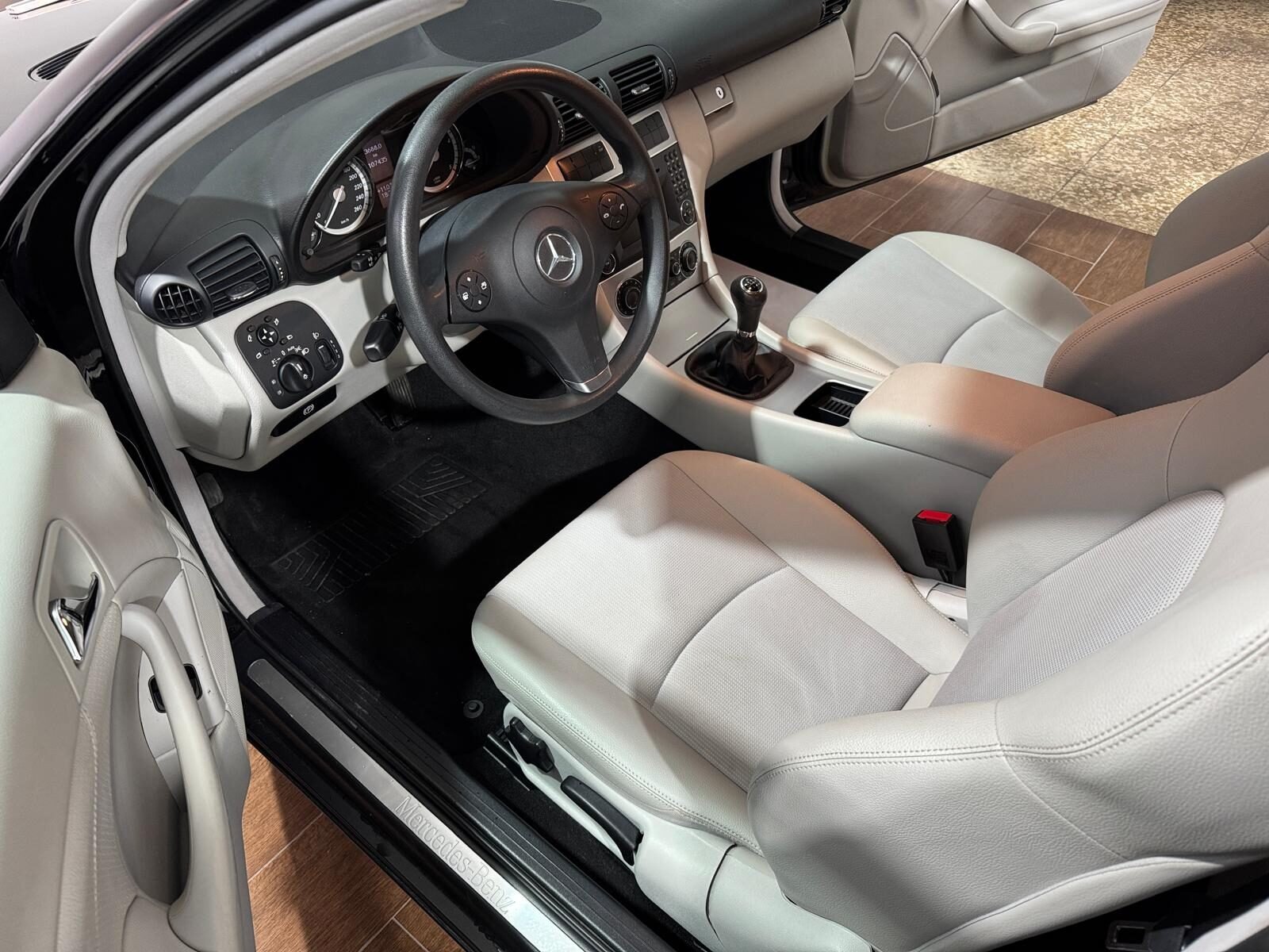 MERCEDES-BENZ CLASE CLC 200 CDI 2.2 122 CV