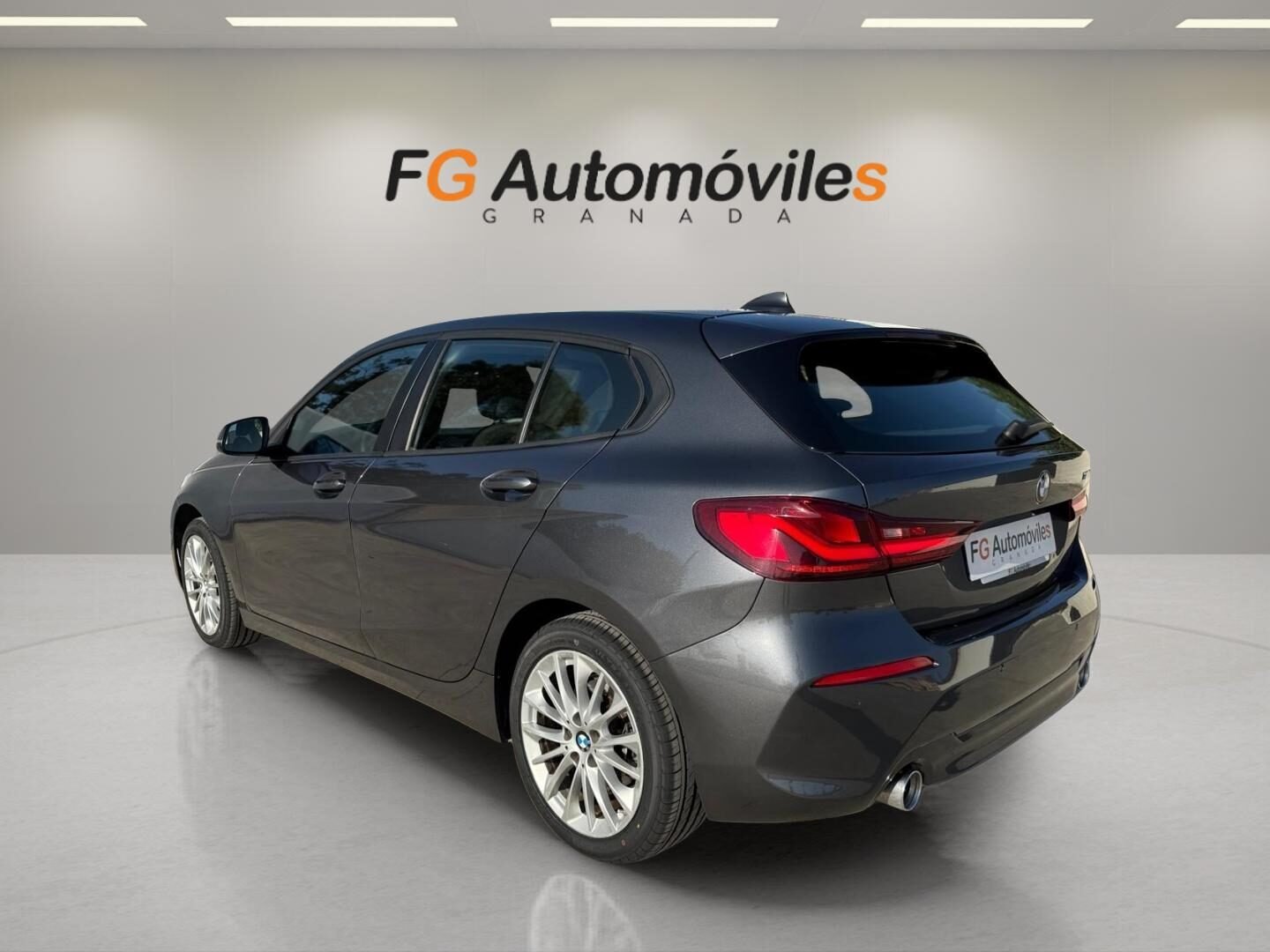 BMW Serie 1 118d 150 CV BUSINESS AUTOMÁTICO