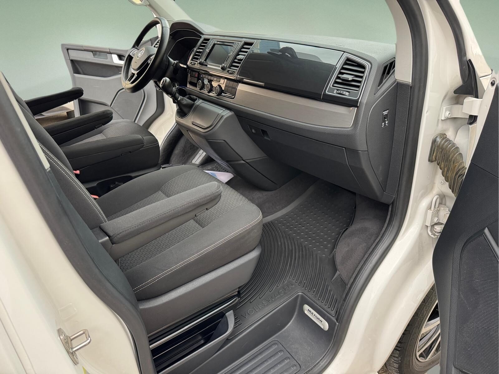 VOLKSWAGEN MULTIVAN TRENDLINE 7 PLAZAS 2.0 TDI 150 CV