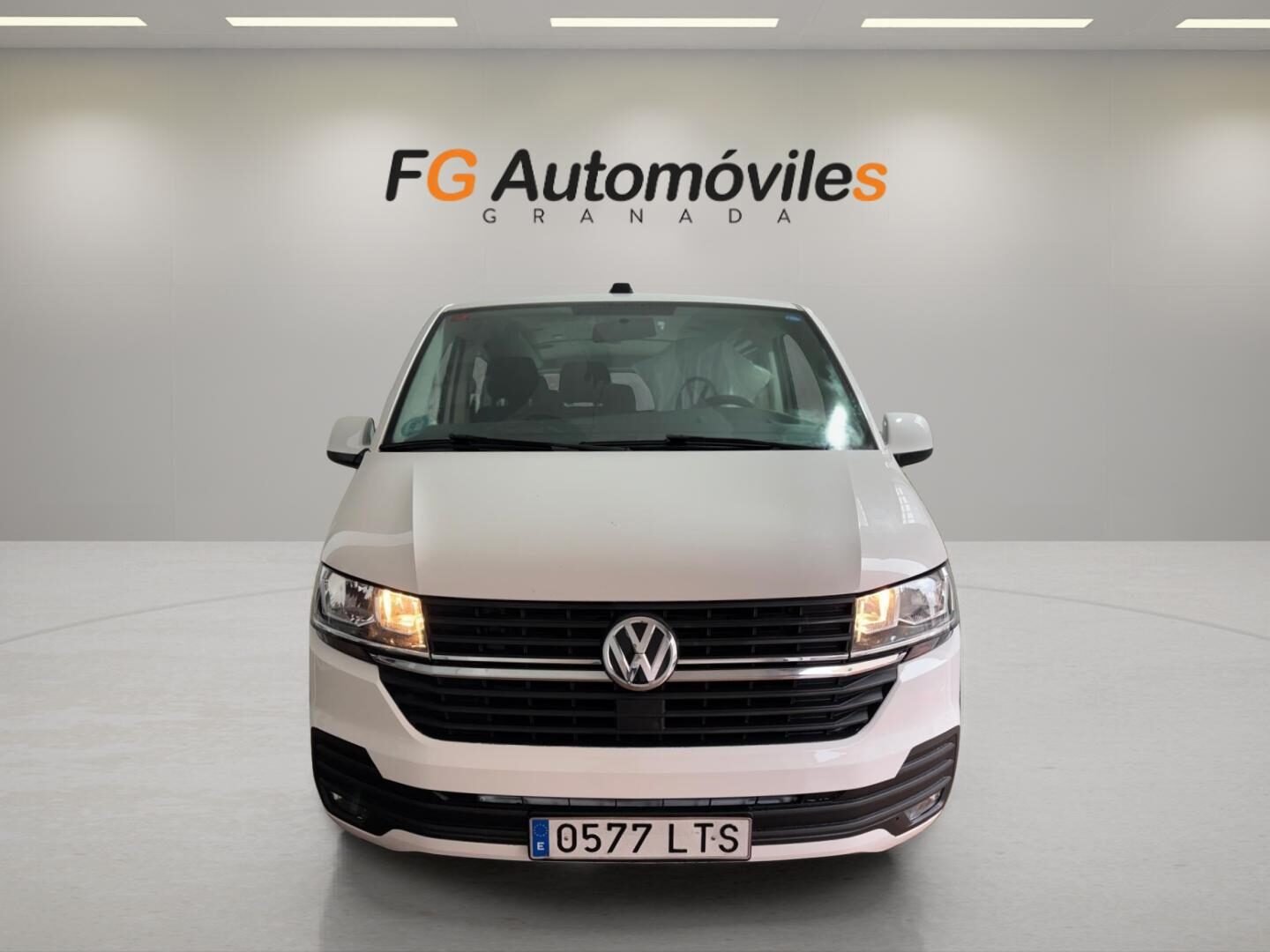 VOLKSWAGEN TRANSPORTER T6.1 2.0 TDI 110 CV 9 PLAZAS