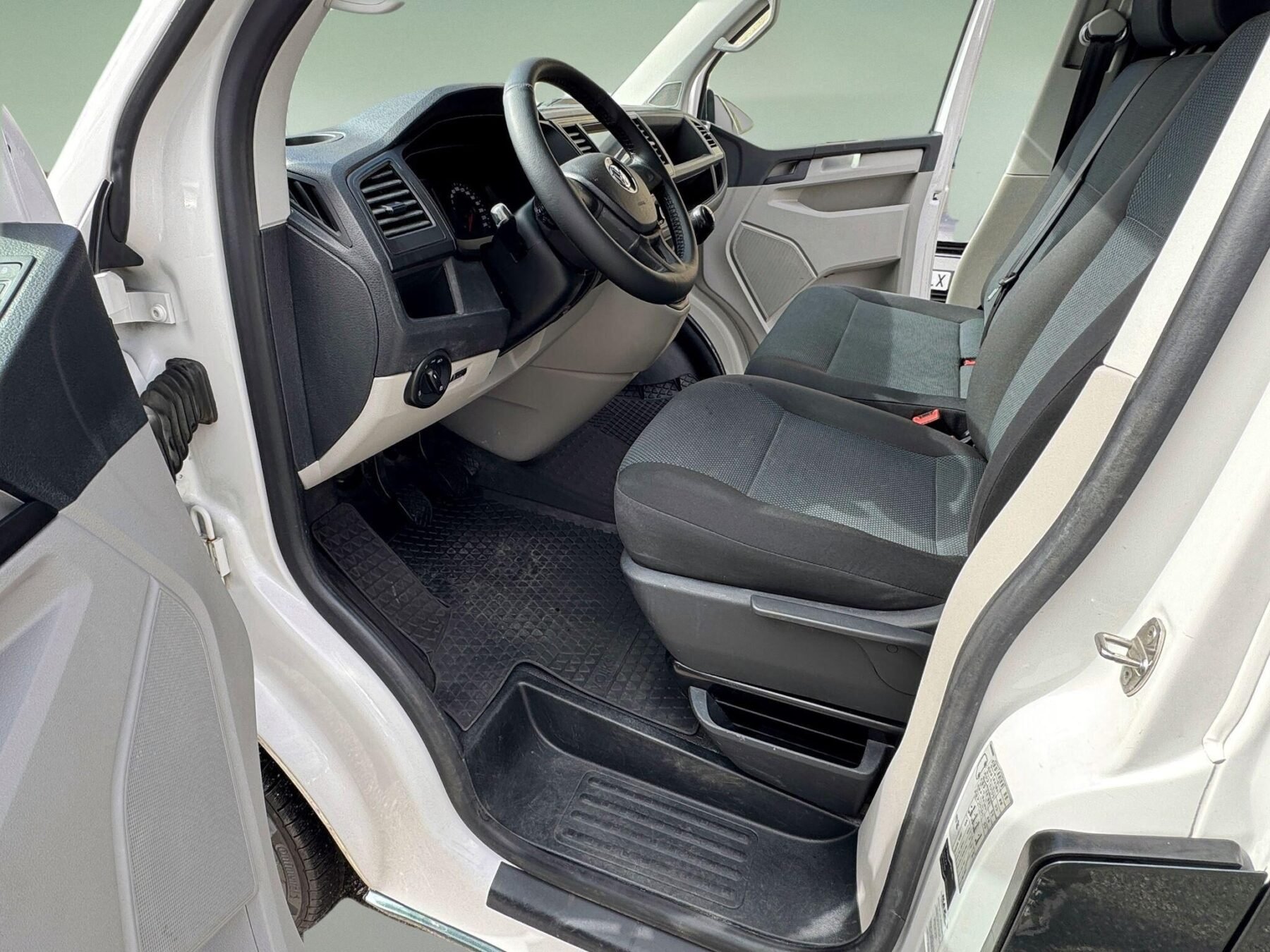 VOLKSWAGEN TRANSPORTER T6 2.0 TDI 102 CV BMT