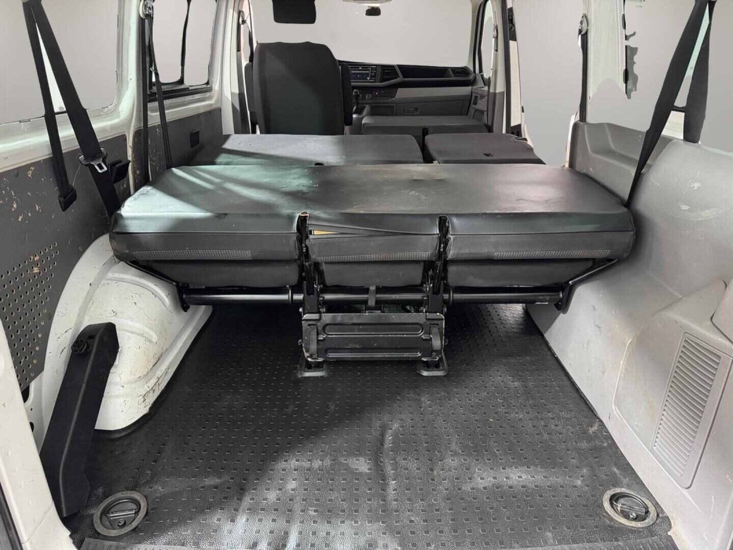 VOLKSWAGEN TRANSPORTER T6.1 2.0 TDI 110 CV 9 PLAZAS