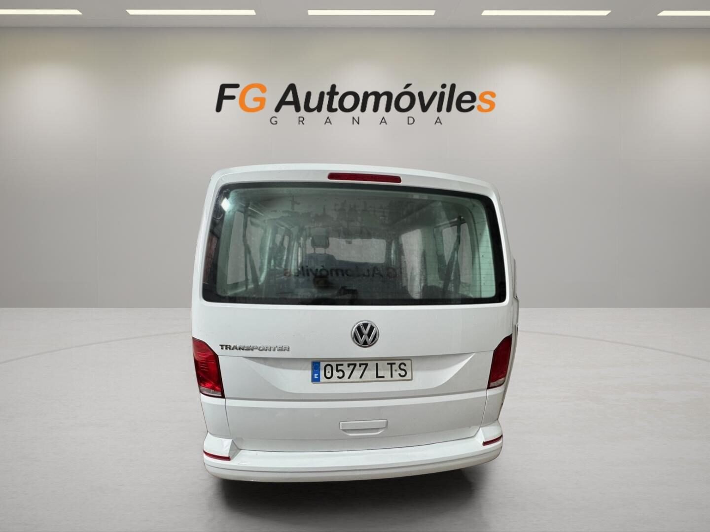 VOLKSWAGEN TRANSPORTER T6.1 2.0 TDI 110 CV 9 PLAZAS