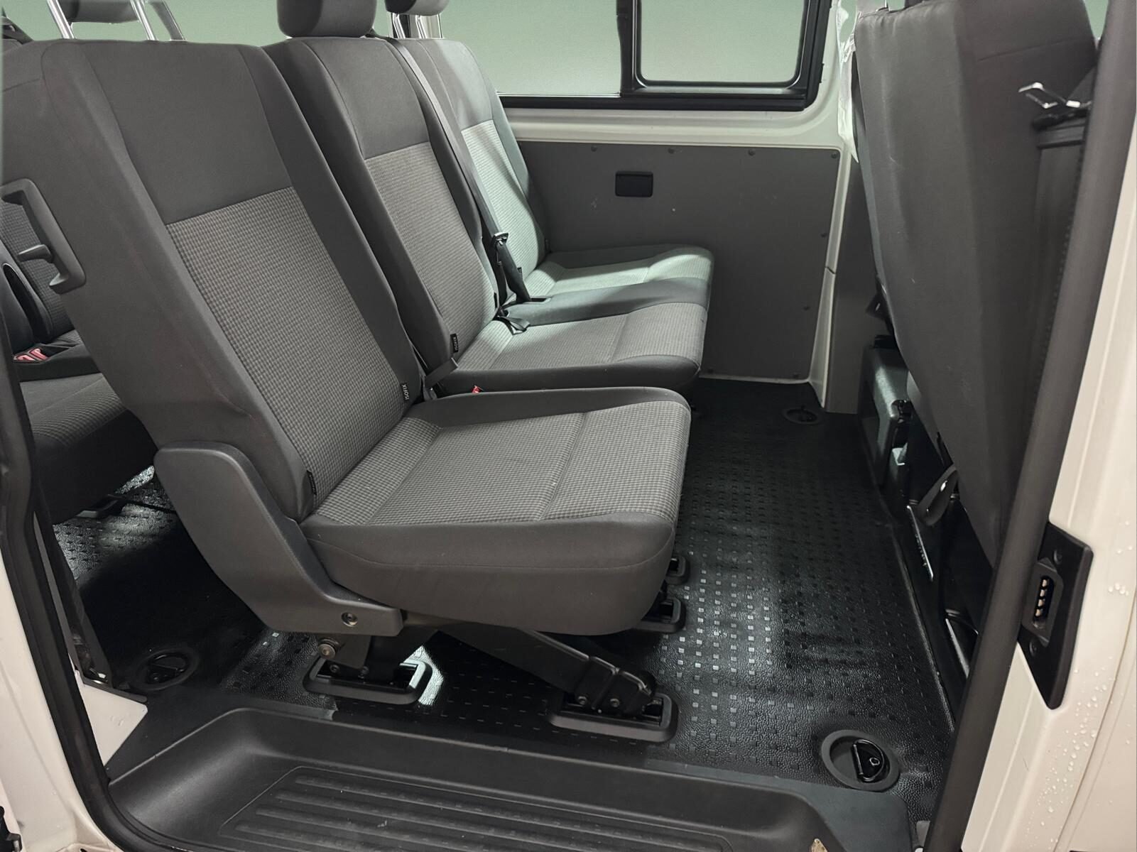 VOLKSWAGEN TRANSPORTER T6.1 2.0 TDI 110 CV 9 PLAZAS