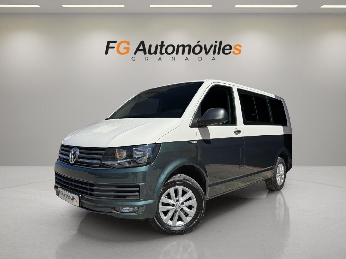 VOLKSWAGEN T6 CARAVELLE TRENDLINE 8 PLAZAS 2.0 TDI 150 CV