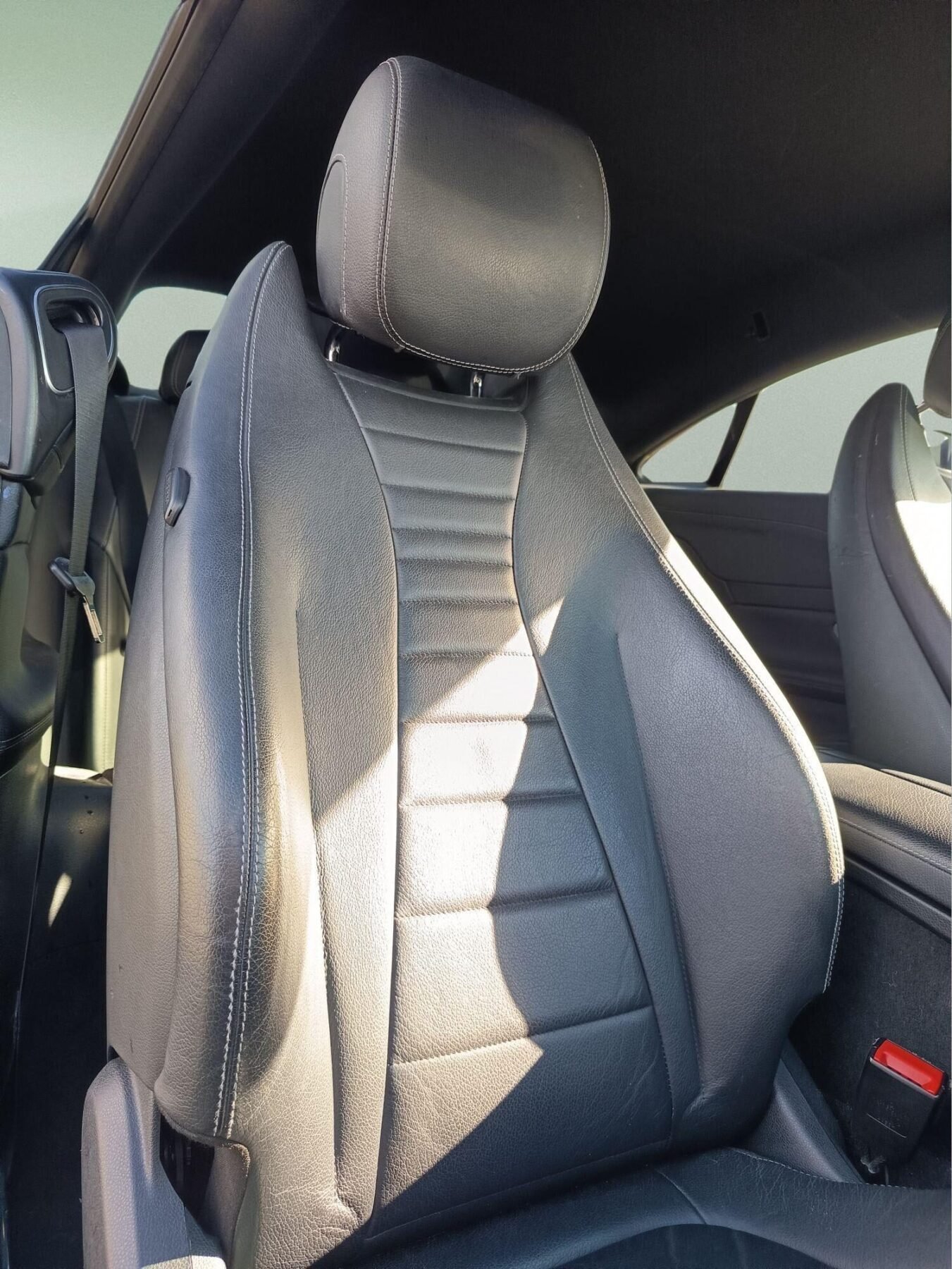 MERCEDES-BENZ CLASE E COUPÉ AMG LINE E220D 195 CV 