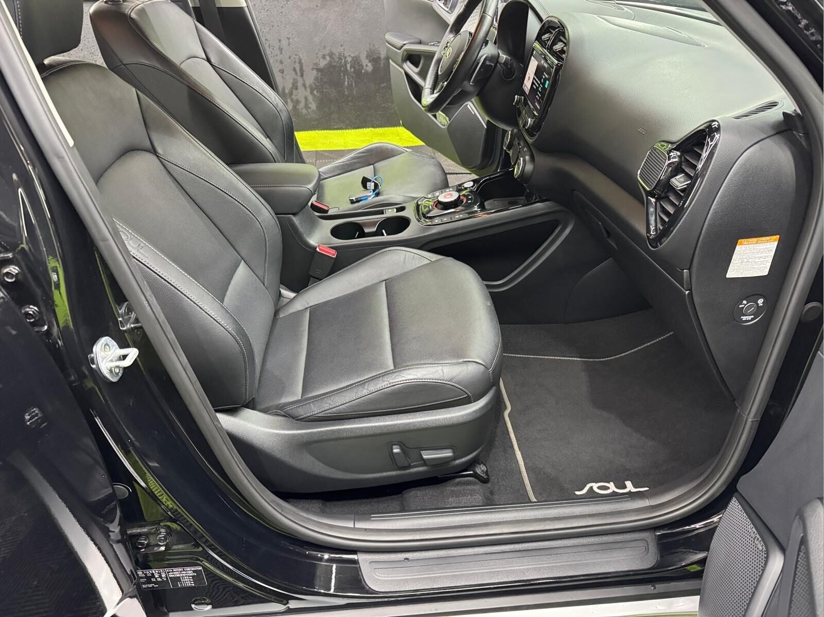 KIA e-SOUL Eléctrico 204cv 150kWh Emotion Long Range