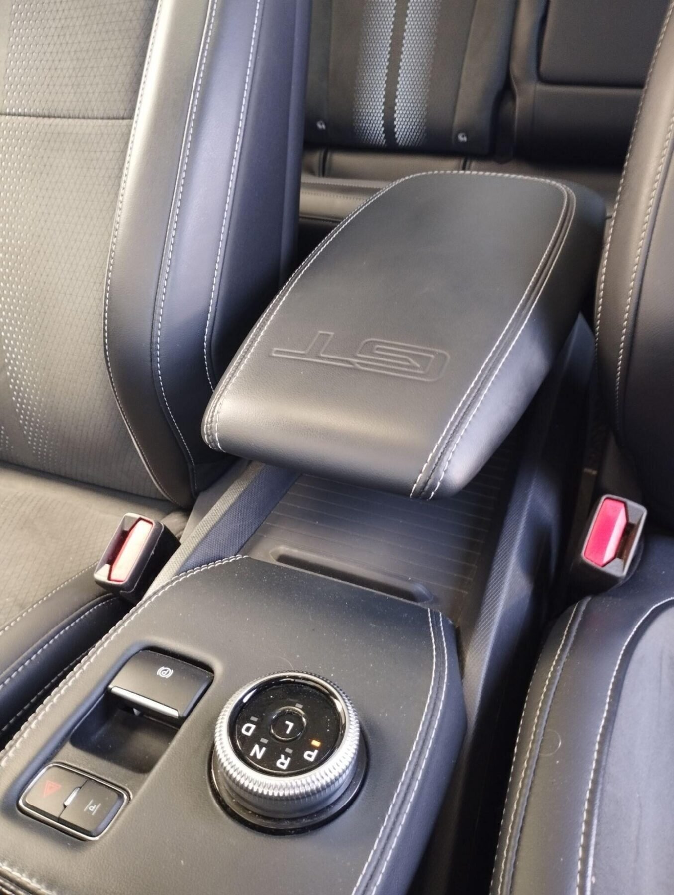 FORD Mustang MACH-E GT AWD · 358 kW (487 CV)