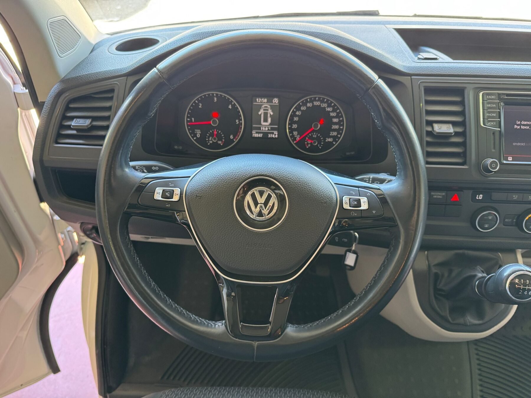 VOLKSWAGEN T6 CARAVELLE TRENDLINE 8 PLAZAS 2.0 TDI 150 CV