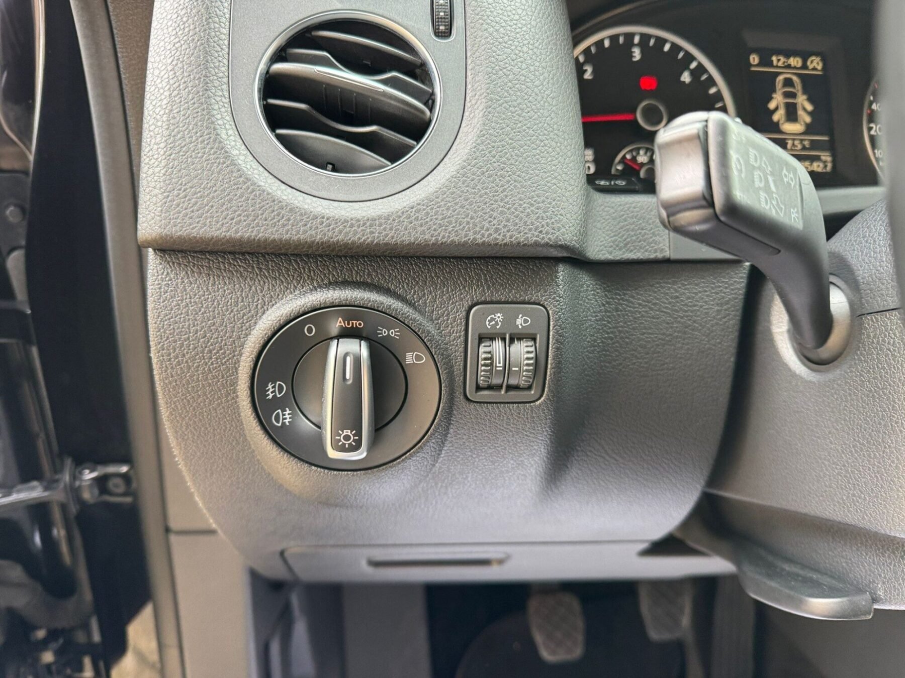 VOLKSWAGEN TIGUAN ADVANCE BMT 4X2 2.0 TDI 140 CV