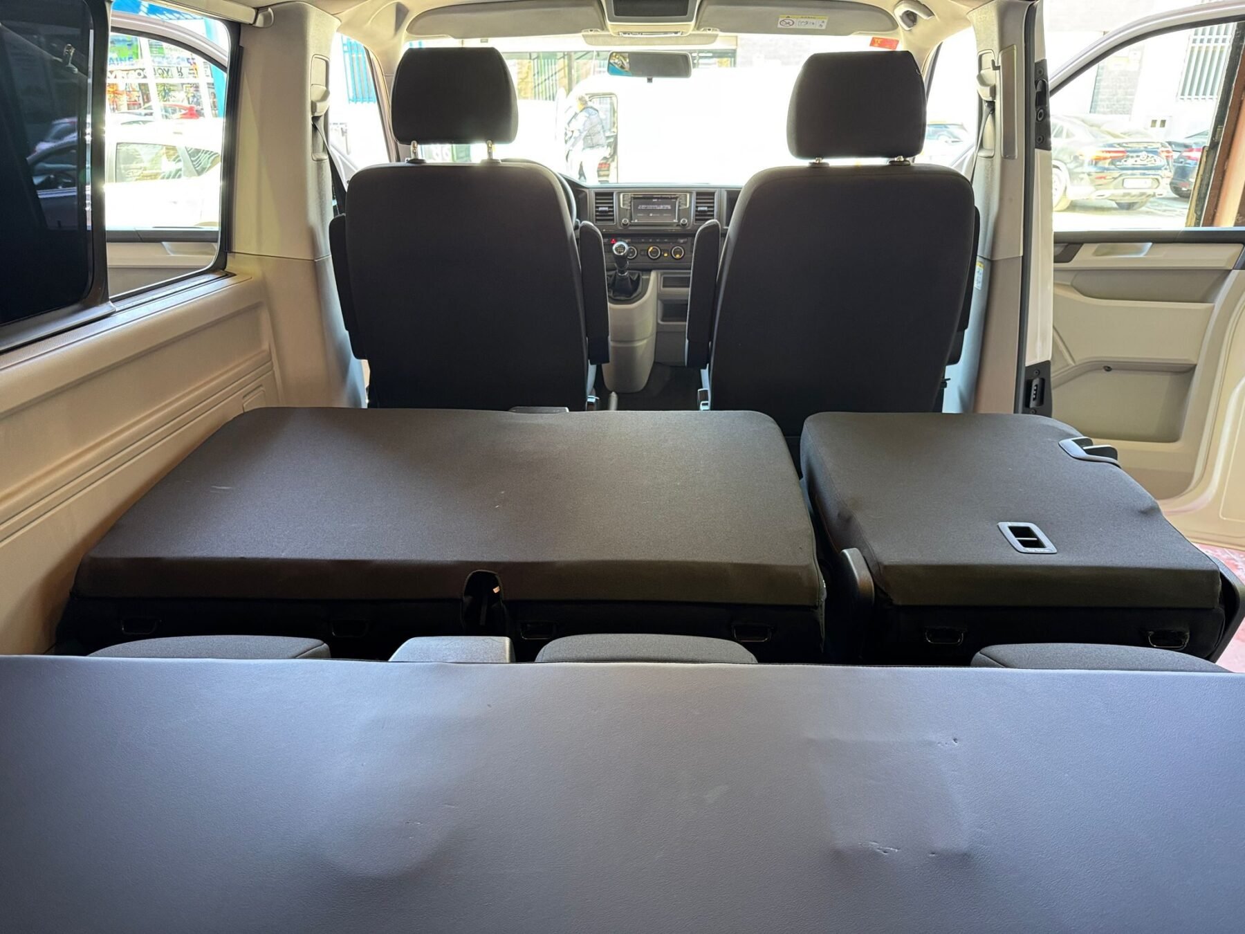 VOLKSWAGEN T6 CARAVELLE TRENDLINE 8 PLAZAS 2.0 TDI 150 CV