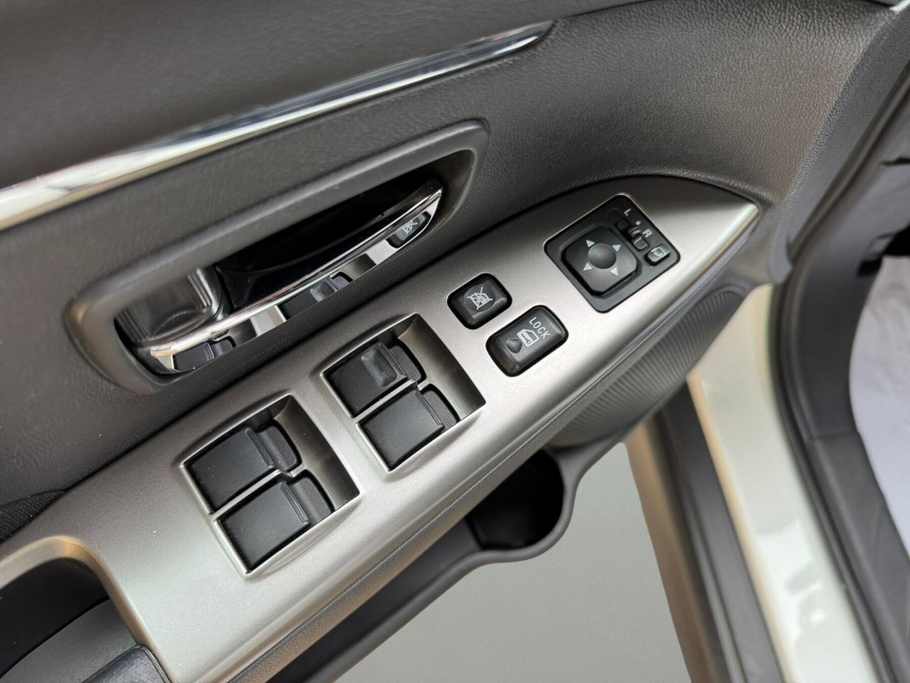 MITSUBISHI ASX CHALLENGE 2.0 MPI 150 CV AUTOMÁTICO