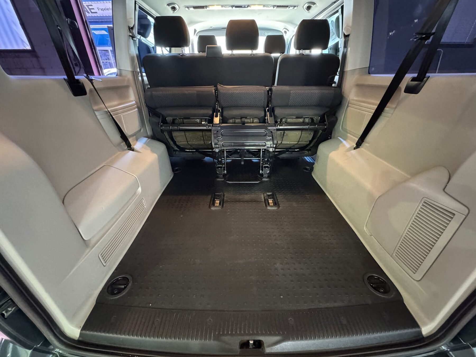 VOLKSWAGEN T6 CARAVELLE TRENDLINE 8 PLAZAS 2.0 TDI 150 CV