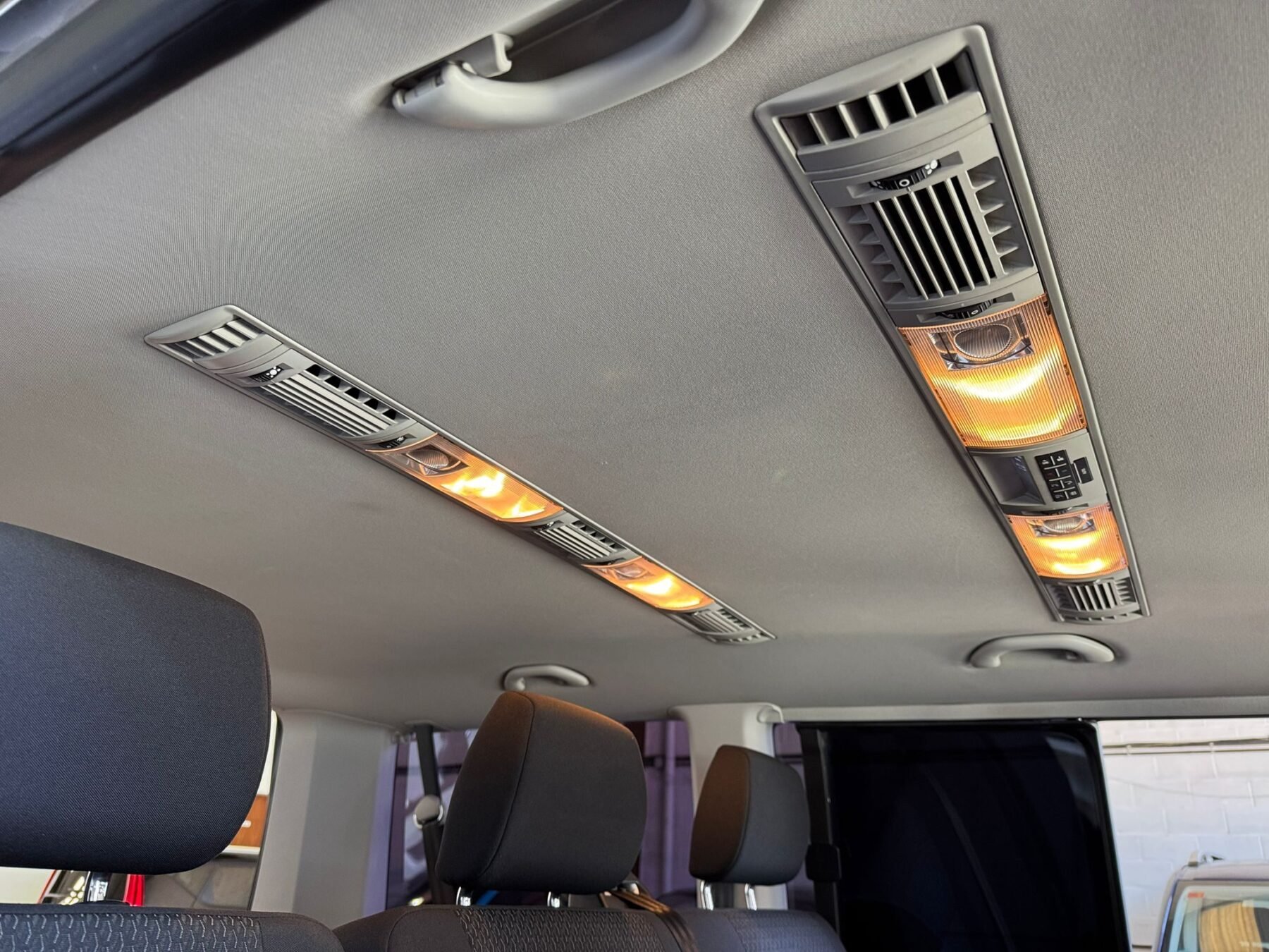 VOLKSWAGEN T6 CARAVELLE TRENDLINE 8 PLAZAS 2.0 TDI 150 CV