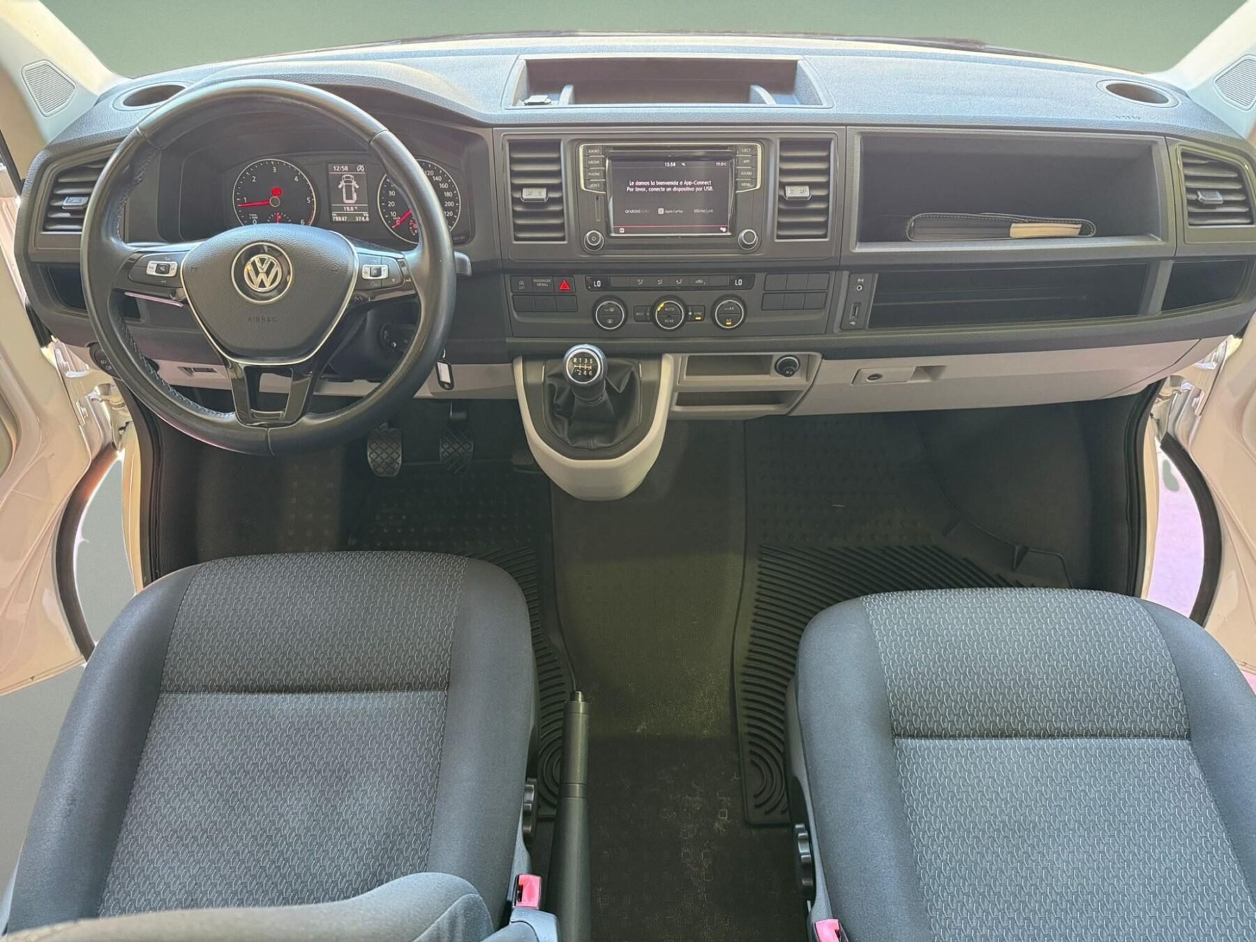 VOLKSWAGEN T6 CARAVELLE TRENDLINE 8 PLAZAS 2.0 TDI 150 CV