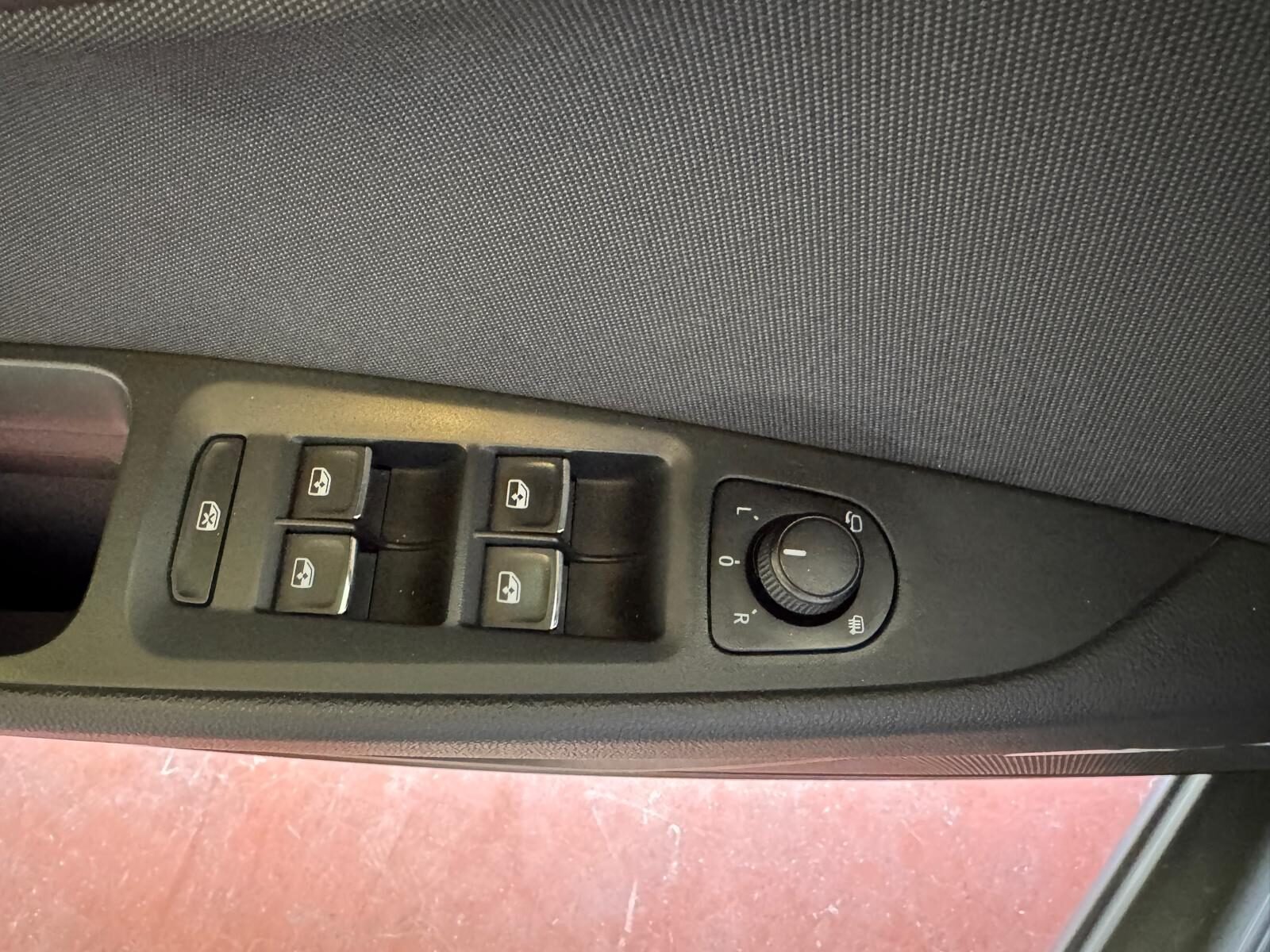 SEAT LEON FR 2.0 TDI 184 CV 