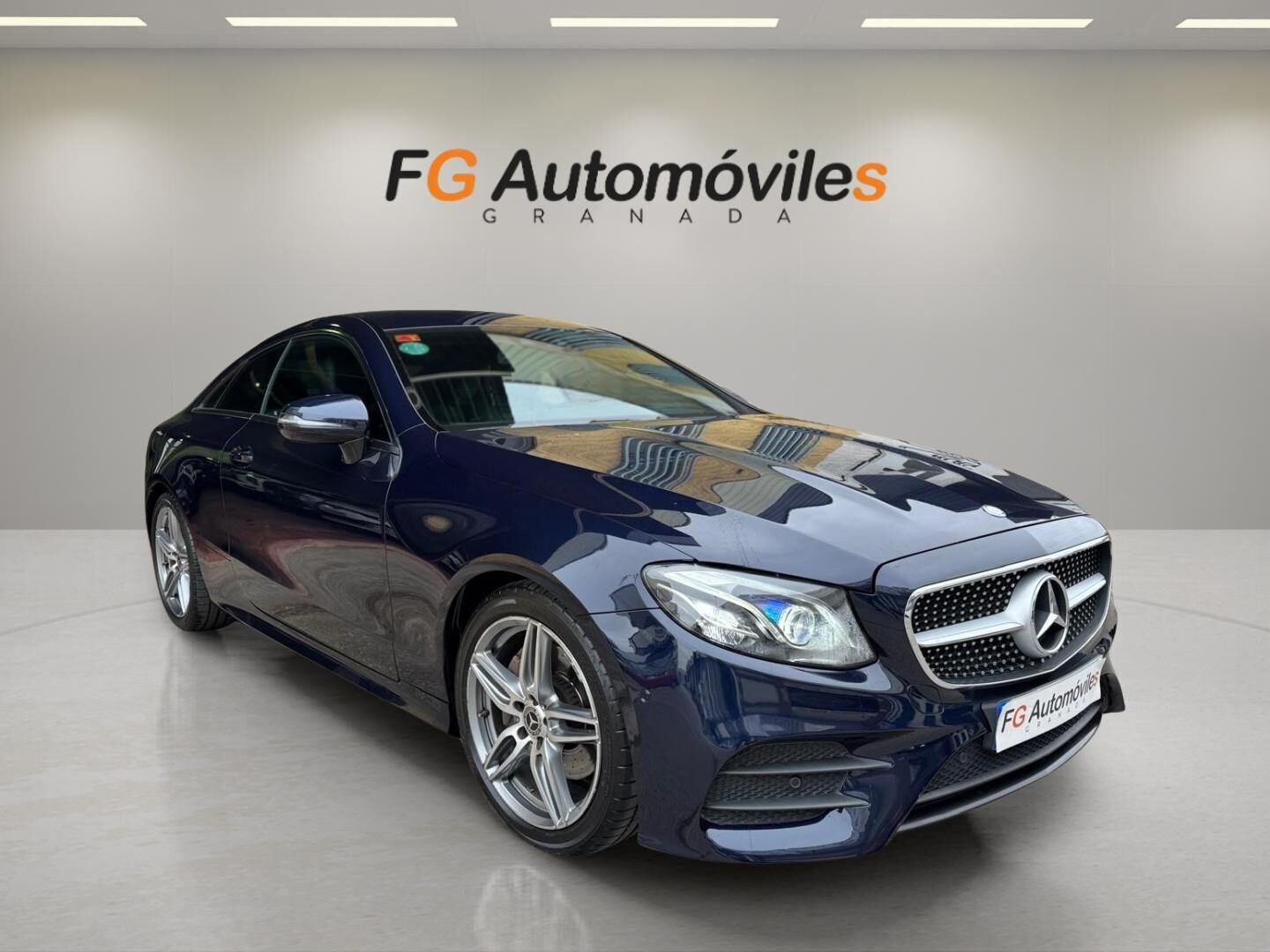 MERCEDES-BENZ CLASE E COUPÉ AMG LINE E220D 195 CV 