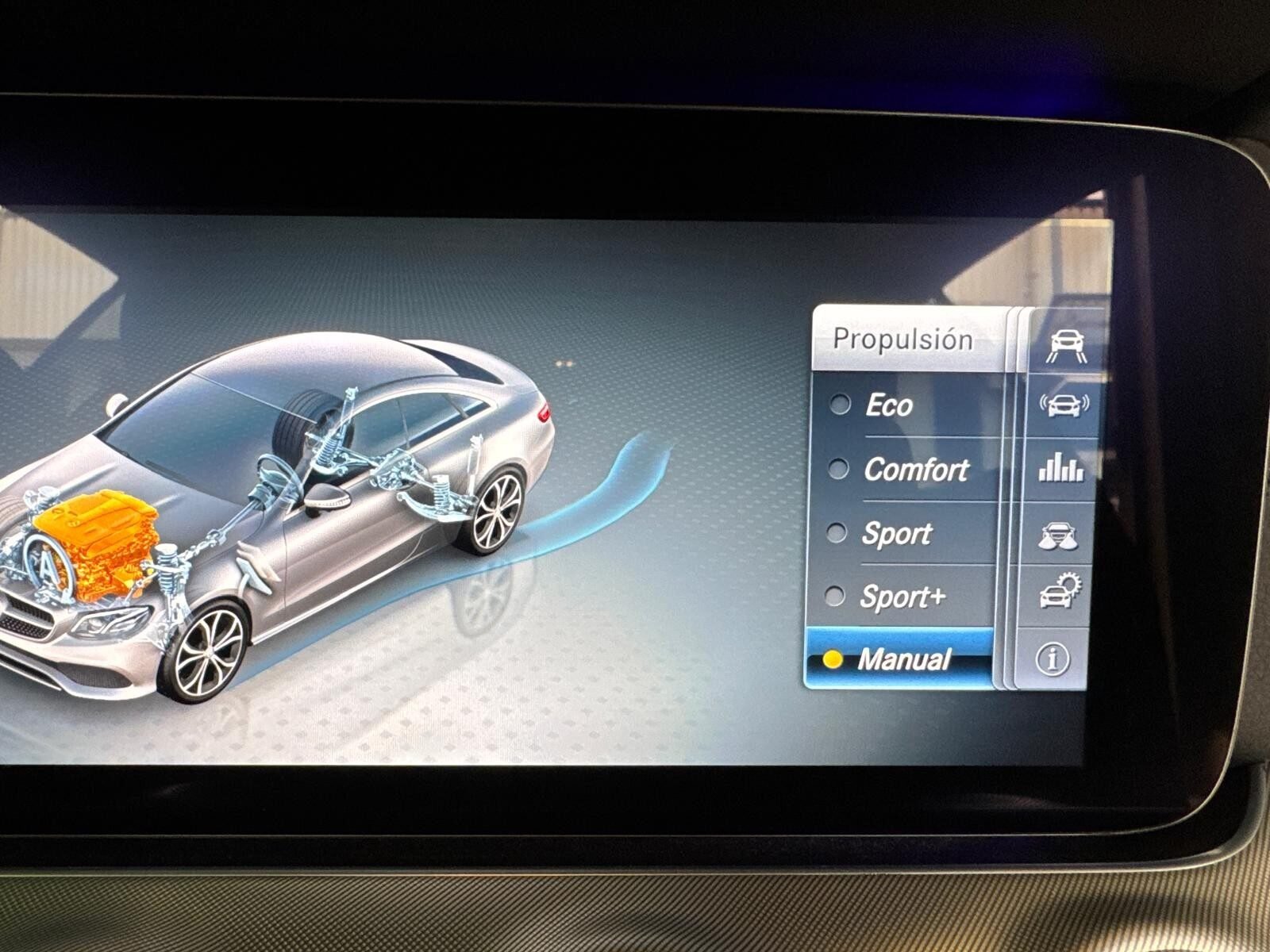 MERCEDES-BENZ CLASE E COUPÉ AMG LINE E220D 195 CV 