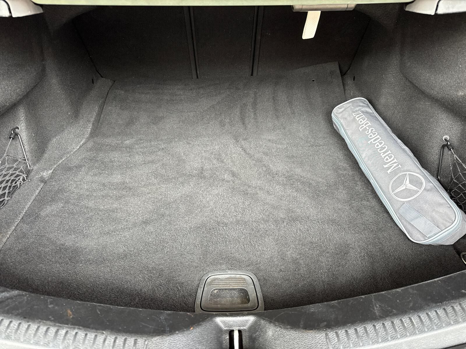 MERCEDES-BENZ CLASE E COUPÉ AMG LINE E220D 195 CV 