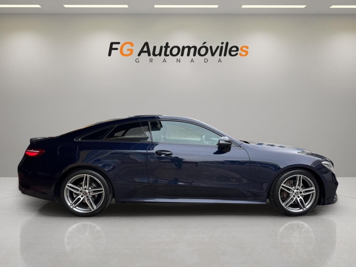 MERCEDES-BENZ CLASE E COUPÉ AMG LINE E220D 195 CV 