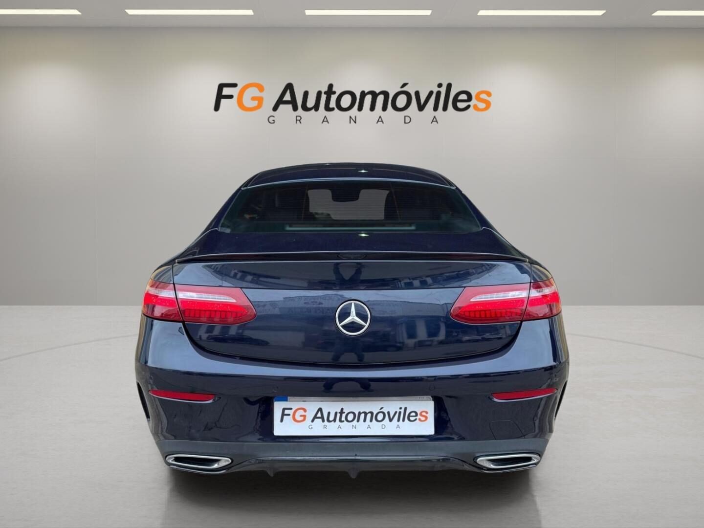 MERCEDES-BENZ CLASE E COUPÉ AMG LINE E220D 195 CV 