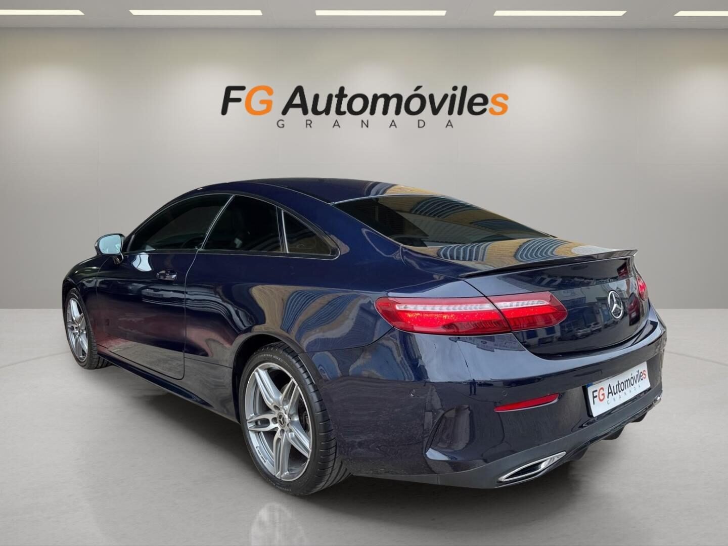 MERCEDES-BENZ CLASE E COUPÉ AMG LINE E220D 195 CV 