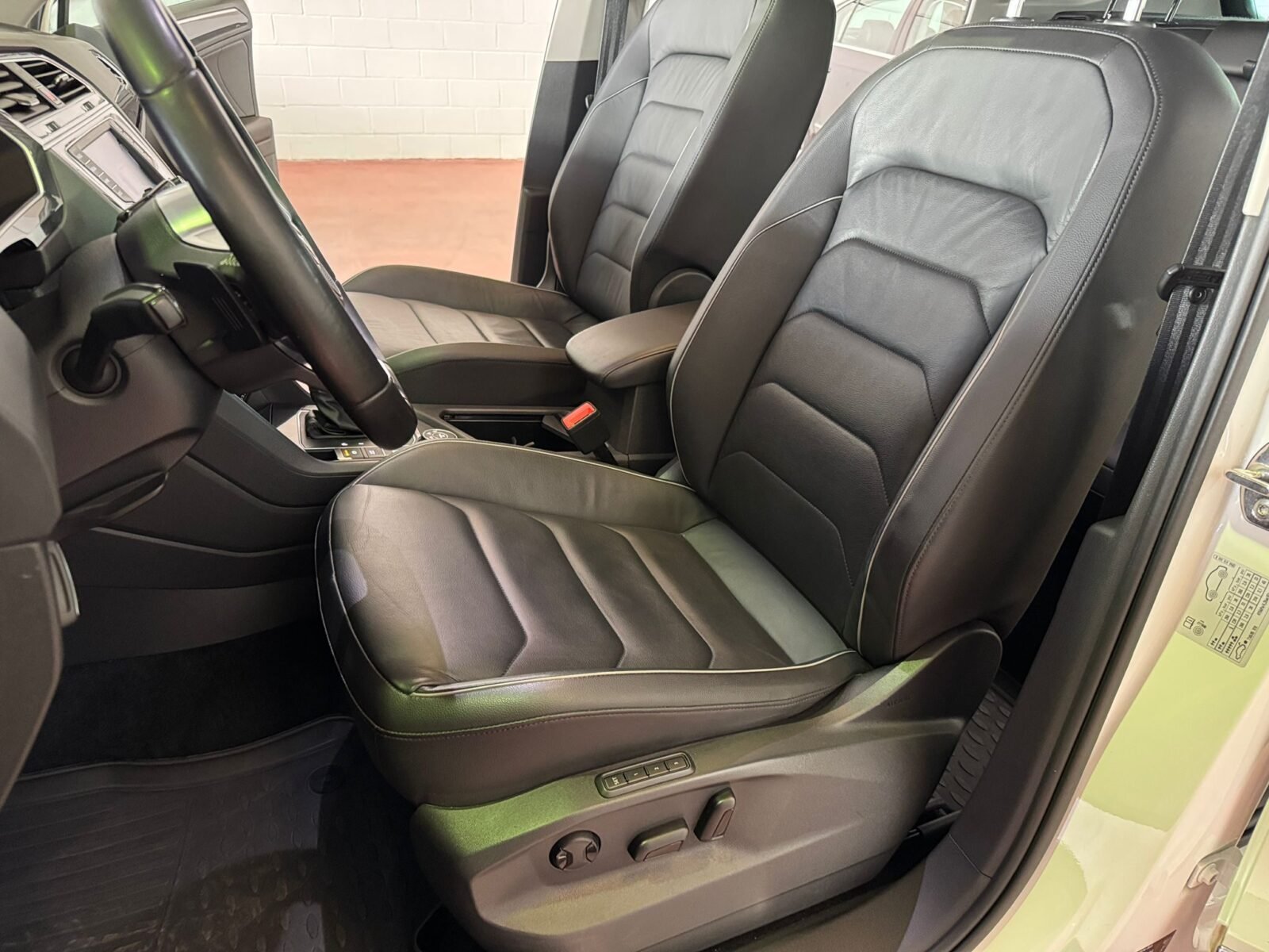 VOLKSWAGEN TIGUAN R-LINE 4Motion 2.0 TDI 190 CV DSG7