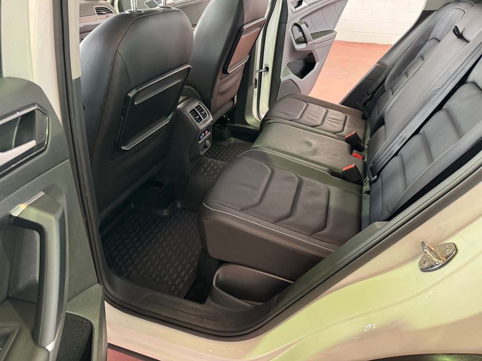 VOLKSWAGEN TIGUAN R-LINE 4Motion 2.0 TDI 190 CV DSG7