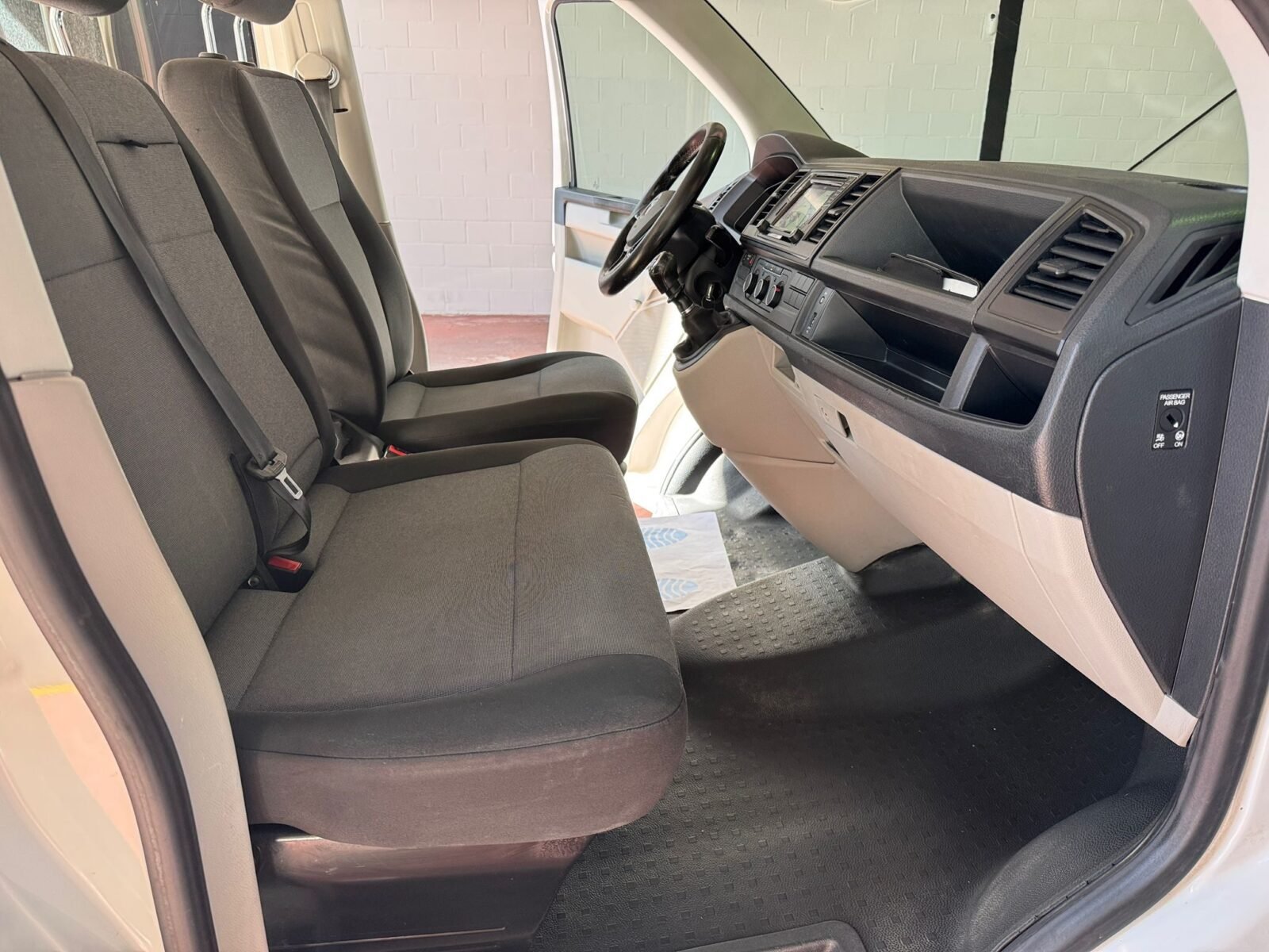 VOLKSWAGEN TRANSPORTER T6 CAJA LARGA 2.0 TDI 102 CV