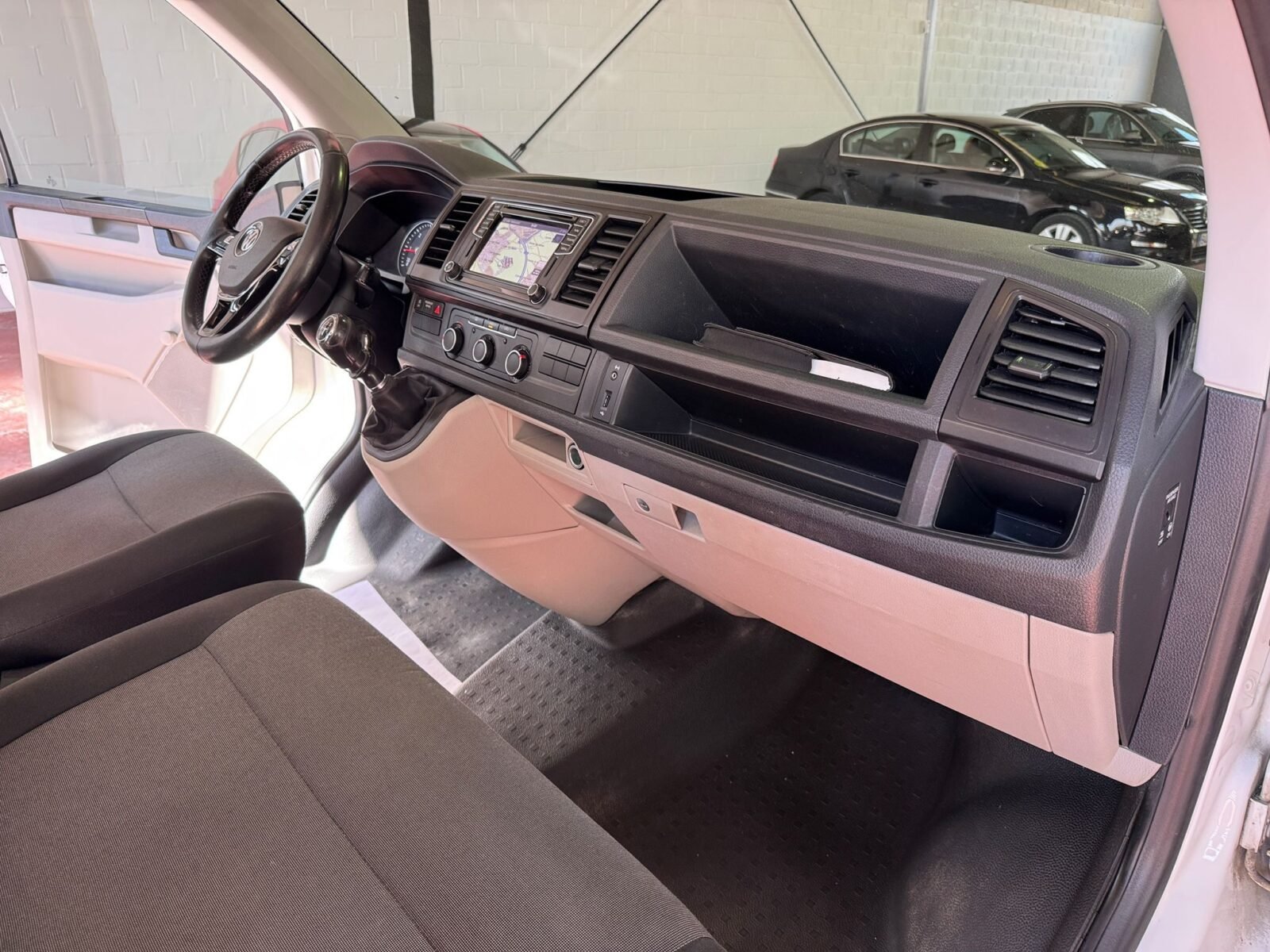 VOLKSWAGEN TRANSPORTER T6 CAJA LARGA 2.0 TDI 102 CV