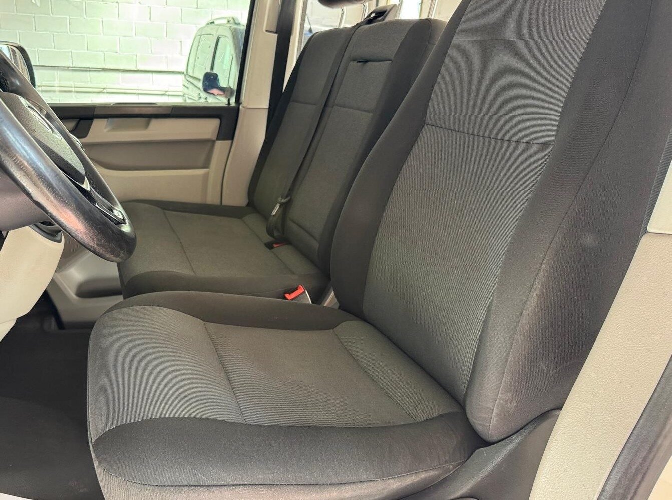 VOLKSWAGEN TRANSPORTER T6 CAJA LARGA 2.0 TDI 102 CV