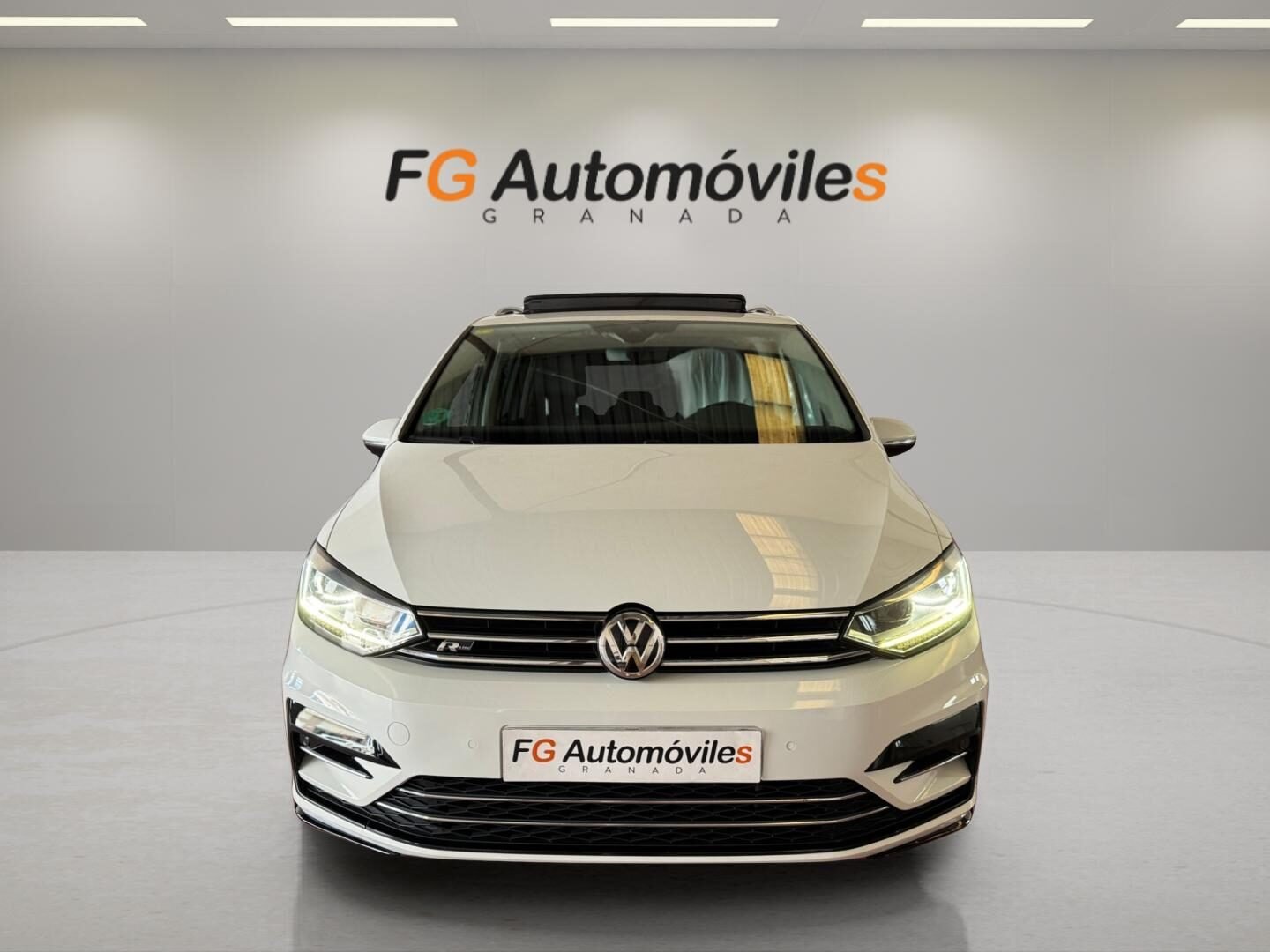 VOLKSWAGEN TOURAN 7 PLAZAS R-LINE 2.0 TDI 150 CV 