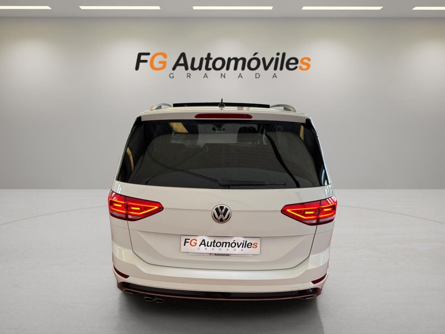 VOLKSWAGEN TOURAN 7 PLAZAS R-LINE 2.0 TDI 150 CV 