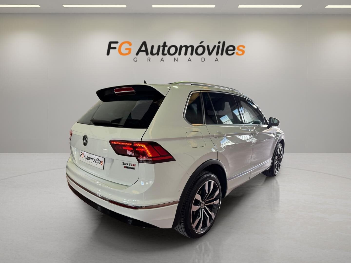 VOLKSWAGEN TIGUAN R-LINE 4Motion 2.0 TDI 190 CV DSG7