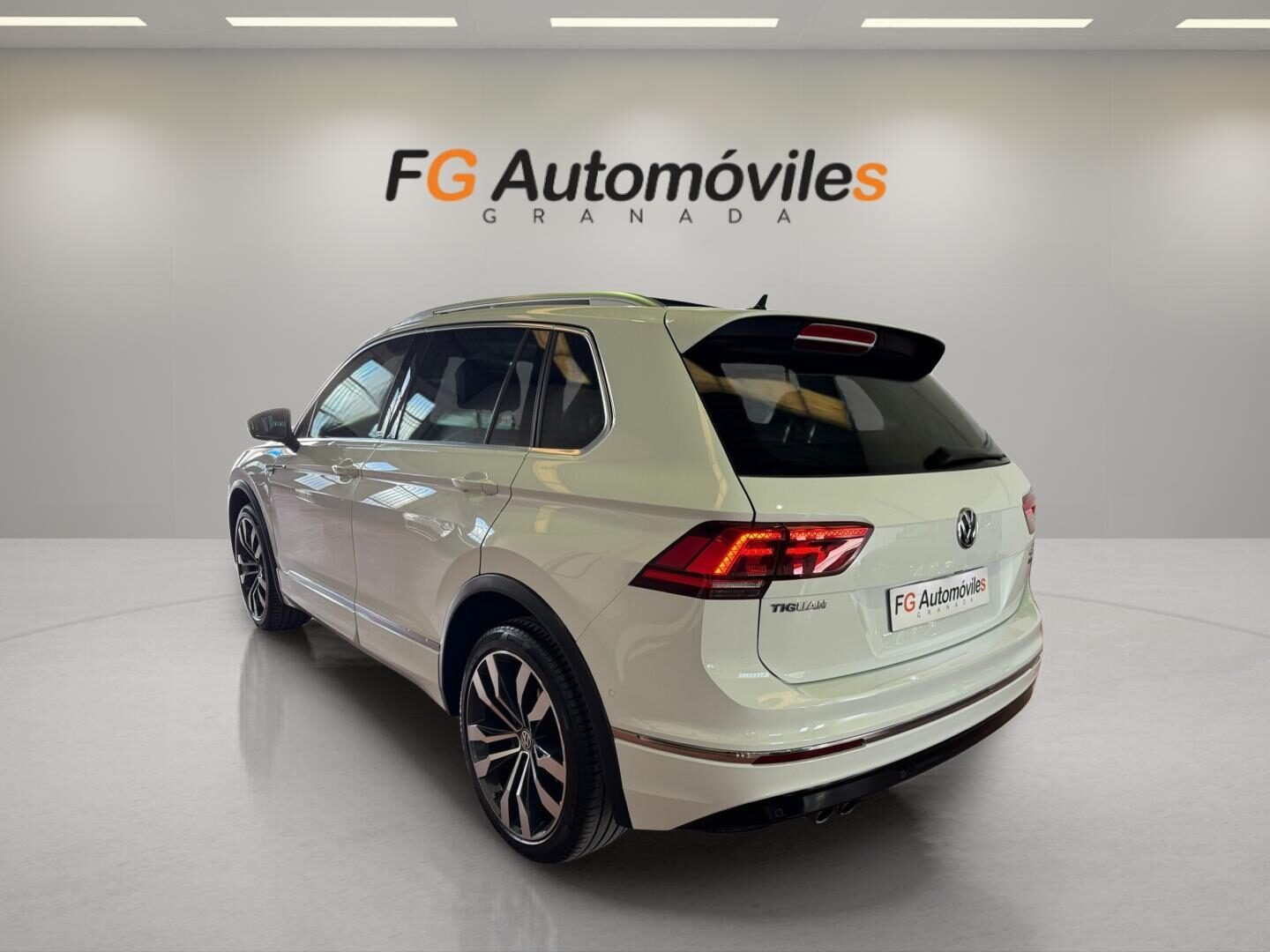 VOLKSWAGEN TIGUAN R-LINE 4Motion 2.0 TDI 190 CV DSG7