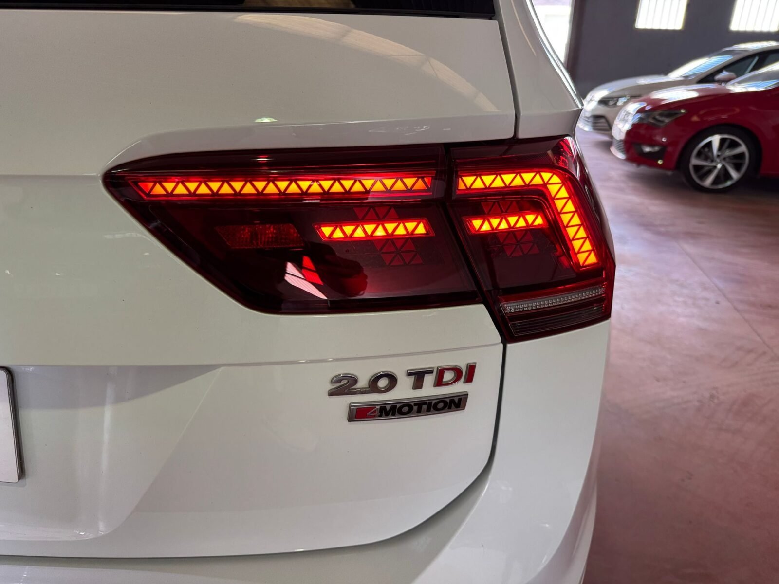 VOLKSWAGEN TIGUAN R-LINE 4Motion 2.0 TDI 190 CV DSG7