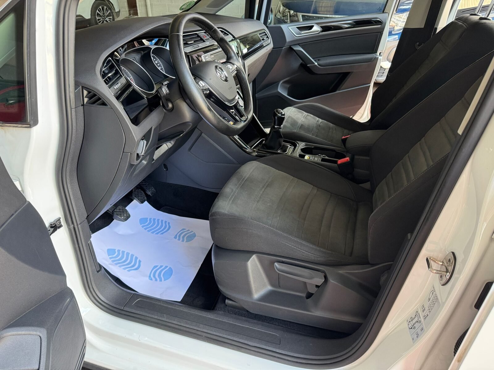 VOLKSWAGEN TOURAN 7 PLAZAS R-LINE 2.0 TDI 150 CV 