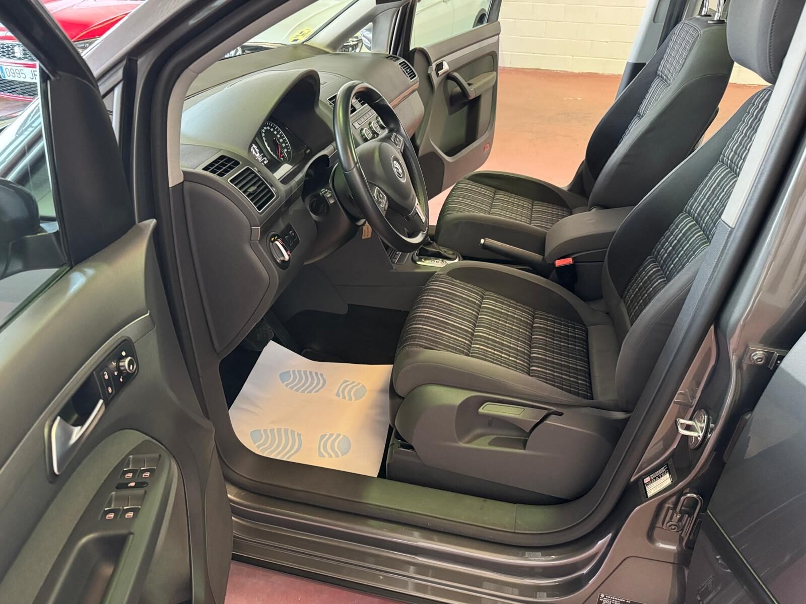 VOLKSWAGEN TOURAN CROSS 7 PLAZAS 2.0 TDI 140 CV DSG